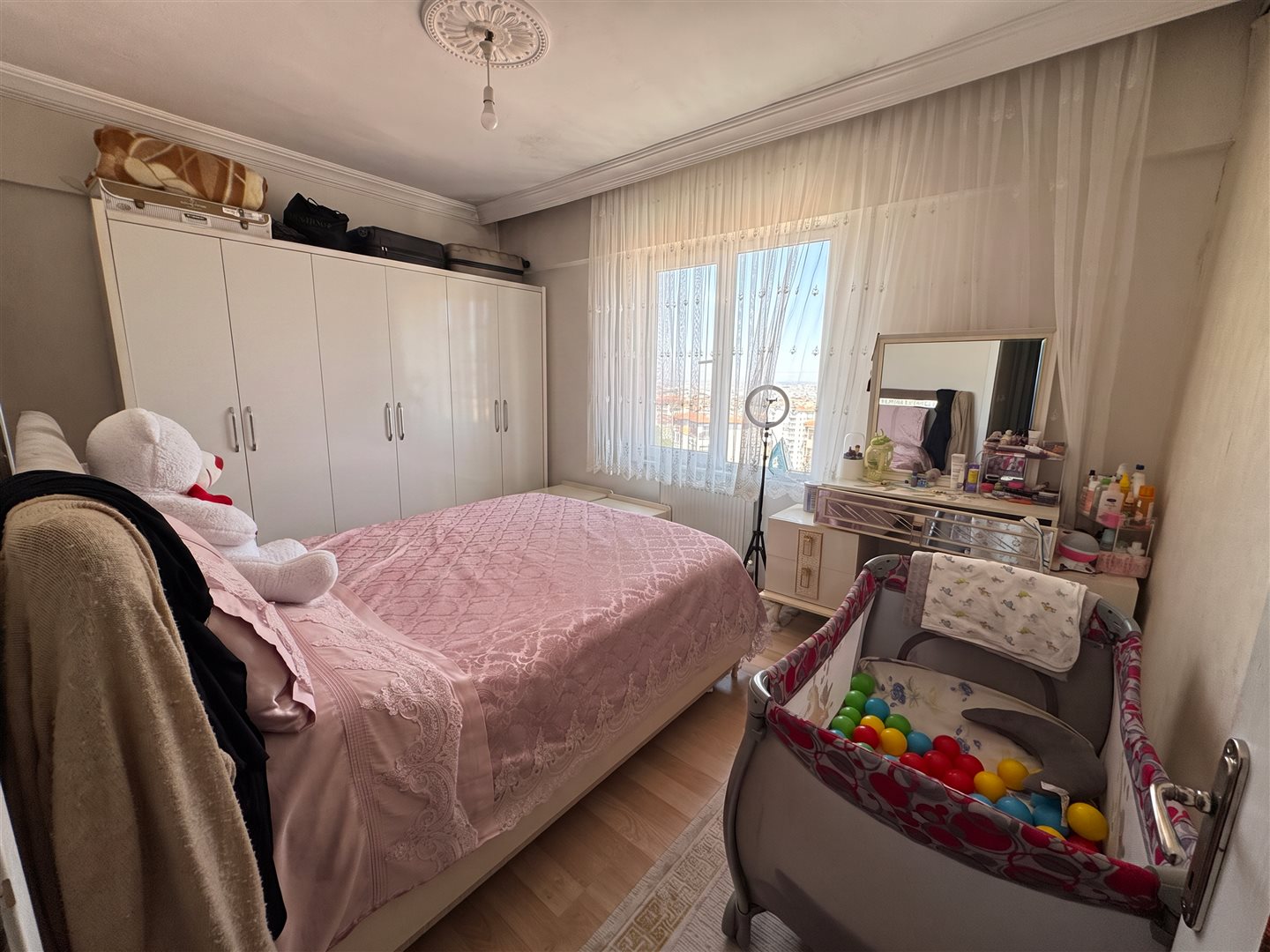 SELÇUKLU'DA KAPALI OTOPARKLI MANZARALI GENİŞ 3+1 SATILIK DAİRE - 12