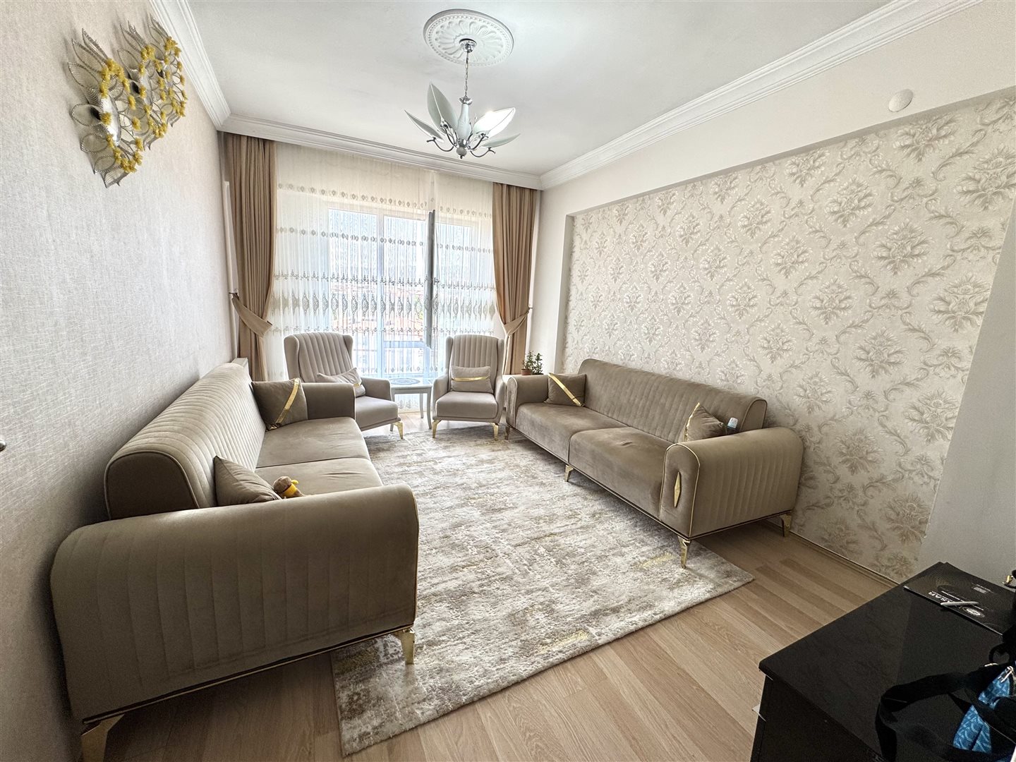 SELÇUKLU'DA KAPALI OTOPARKLI MANZARALI GENİŞ 3+1 SATILIK DAİRE - 5