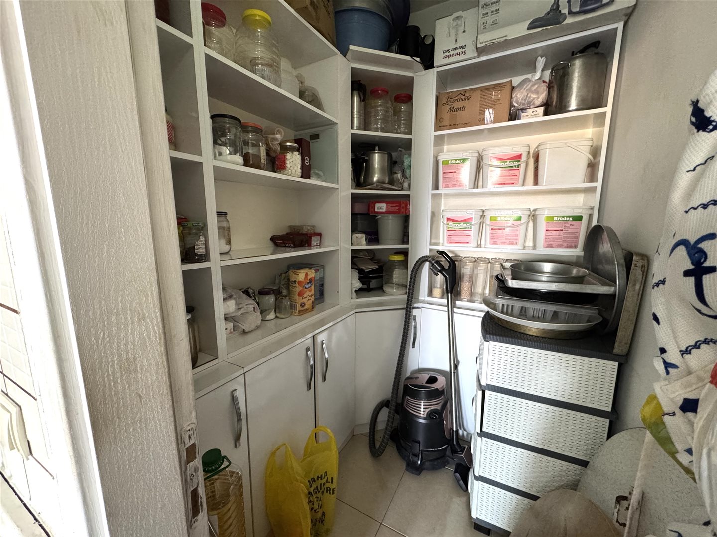SELÇUKLU'DA KAPALI OTOPARKLI MANZARALI GENİŞ 3+1 SATILIK DAİRE - 28
