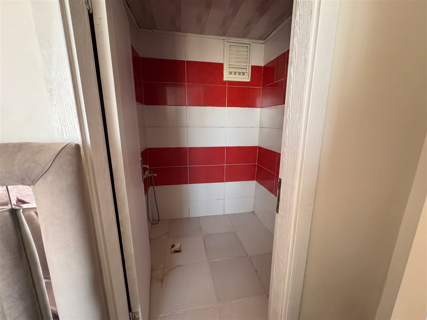 SELÇUKLU'DA KAPALI OTOPARKLI MANZARALI GENİŞ 3+1 SATILIK DAİRE - 9