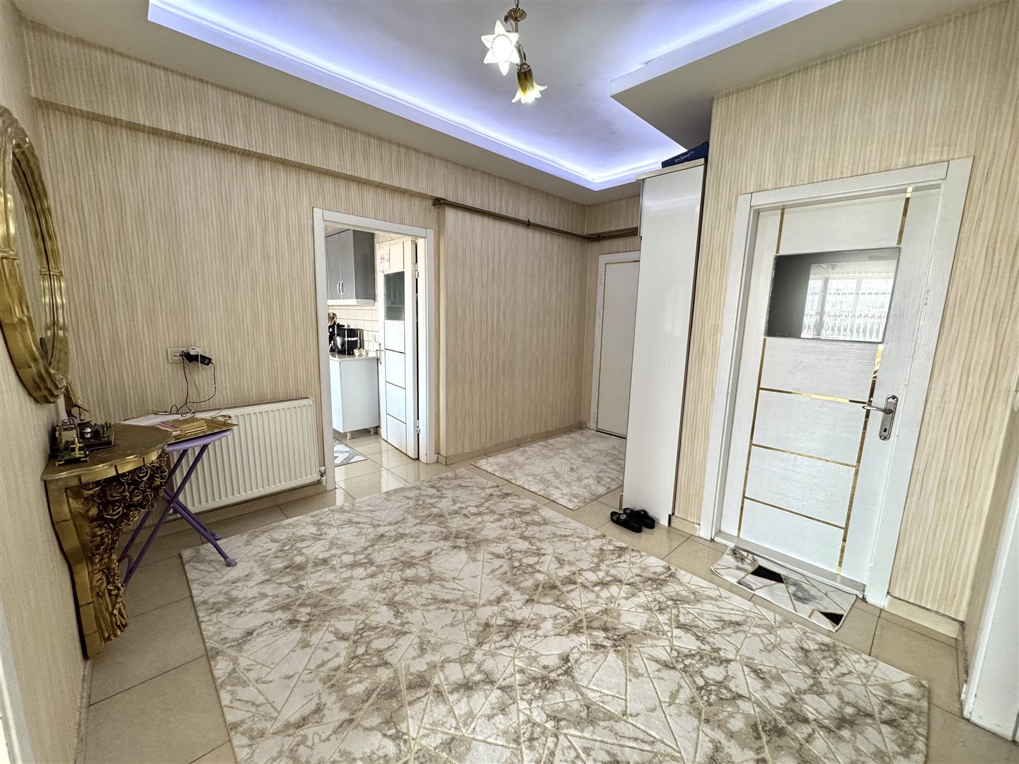 SELÇUKLU'DA KAPALI OTOPARKLI MANZARALI GENİŞ 3+1 SATILIK DAİRE - 22