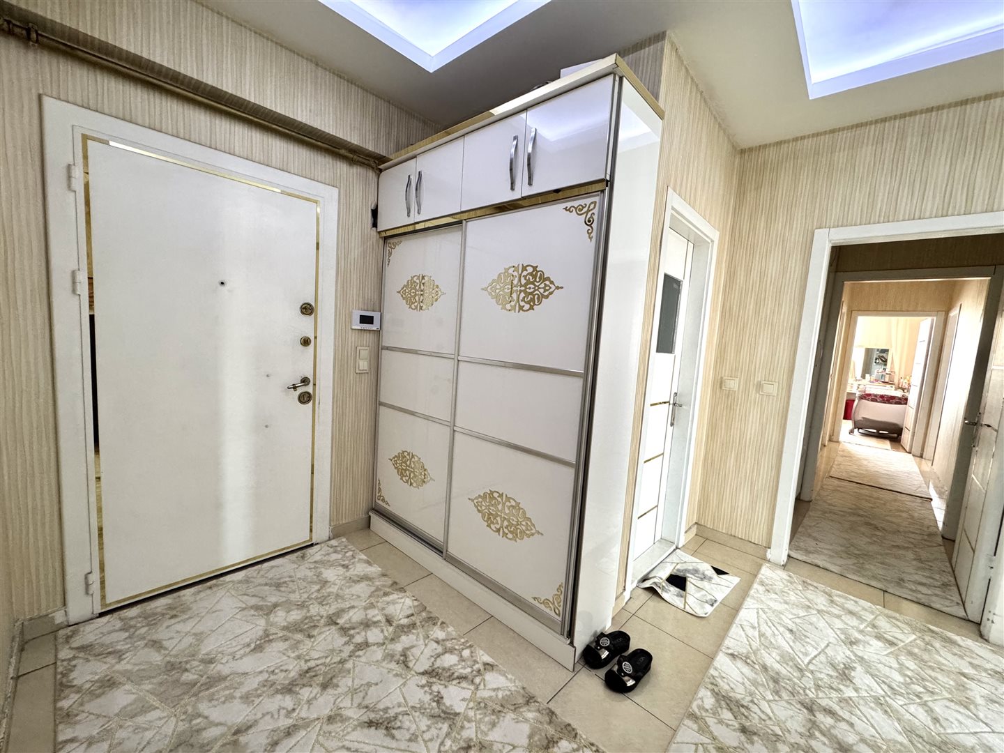 SELÇUKLU'DA KAPALI OTOPARKLI MANZARALI GENİŞ 3+1 SATILIK DAİRE - 23
