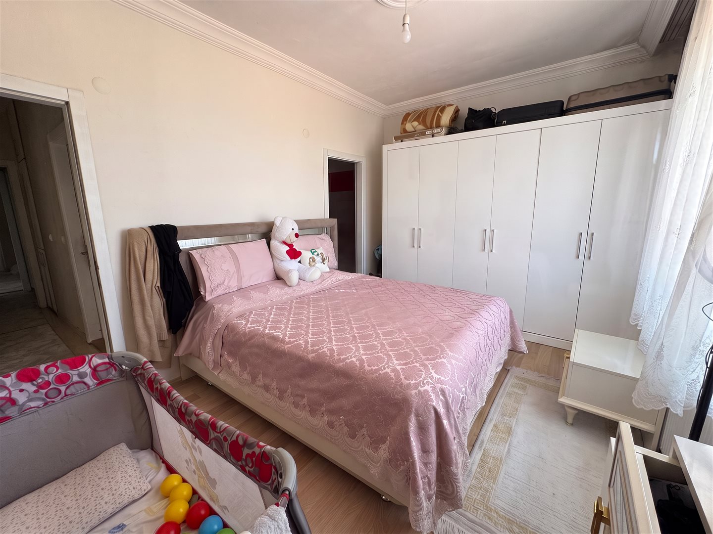 SELÇUKLU'DA KAPALI OTOPARKLI MANZARALI GENİŞ 3+1 SATILIK DAİRE - 11