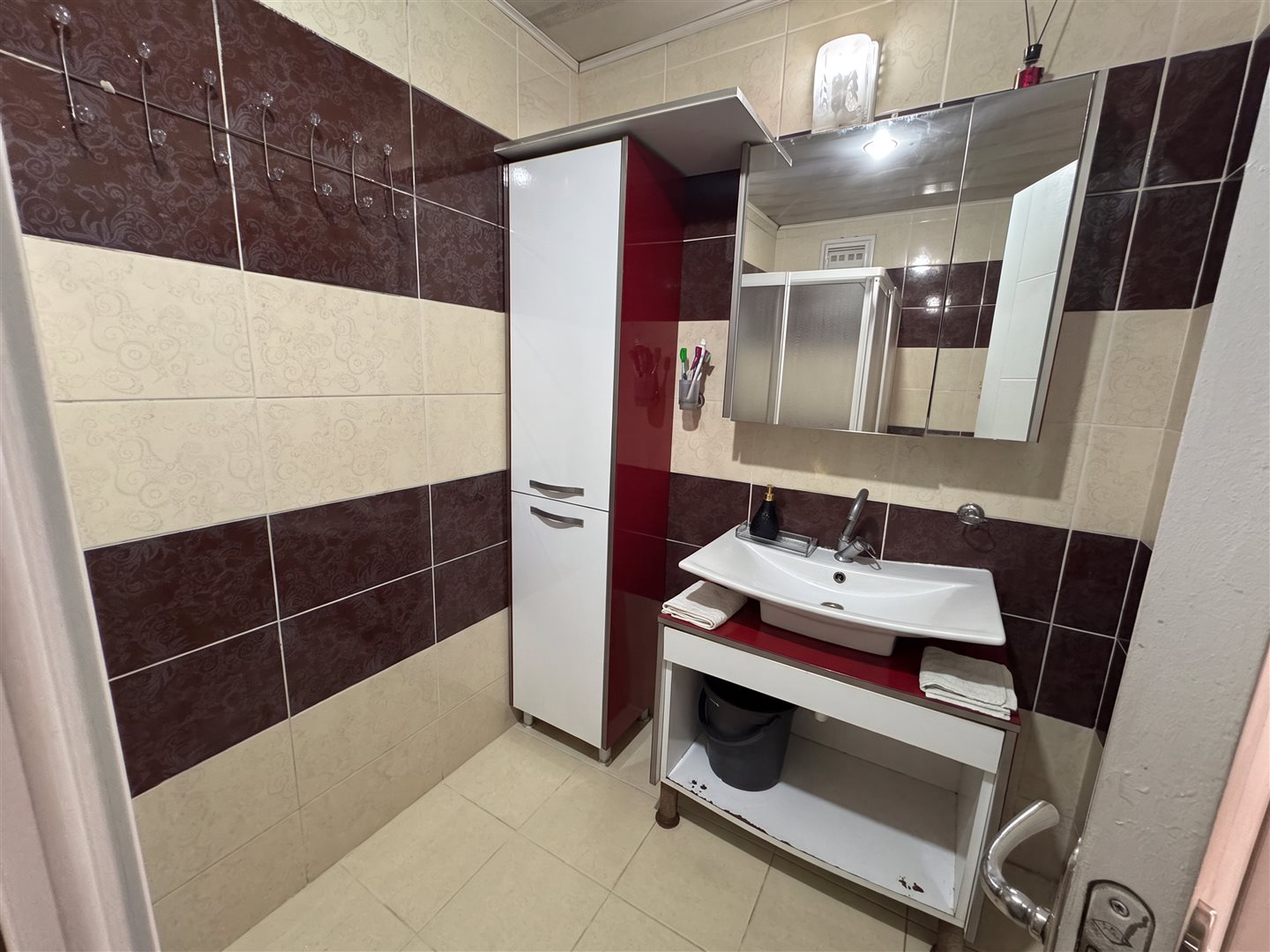 SELÇUKLU'DA KAPALI OTOPARKLI MANZARALI GENİŞ 3+1 SATILIK DAİRE - 7
