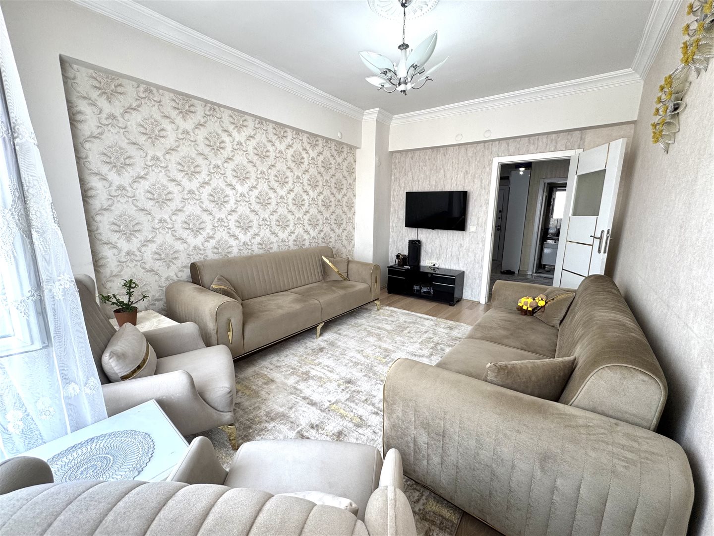 SELÇUKLU'DA KAPALI OTOPARKLI MANZARALI GENİŞ 3+1 SATILIK DAİRE - 6