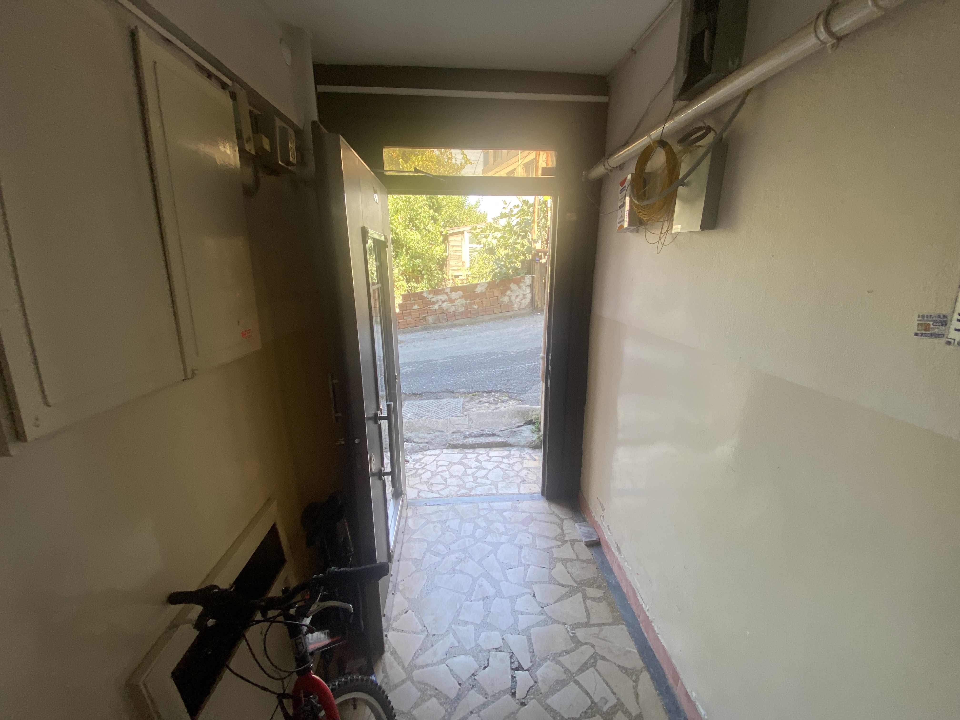 RamiYeni Mahalle’de Kat Mülkiyetli, Kiracılı, Düz Giriş 2+1 Daire - 6