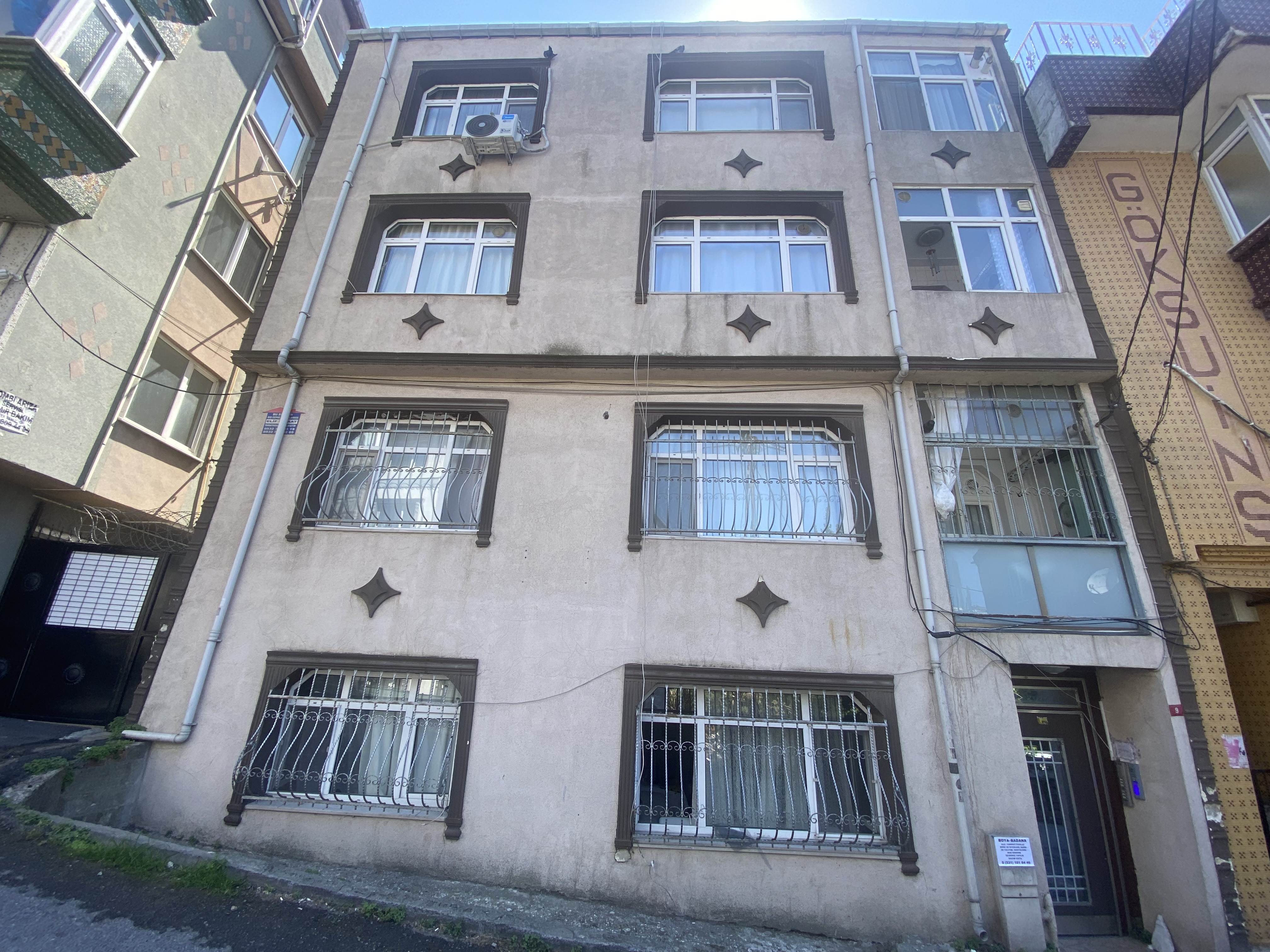 RamiYeni Mahalle’de Kat Mülkiyetli, Kiracılı, Düz Giriş 2+1 Daire - 2
