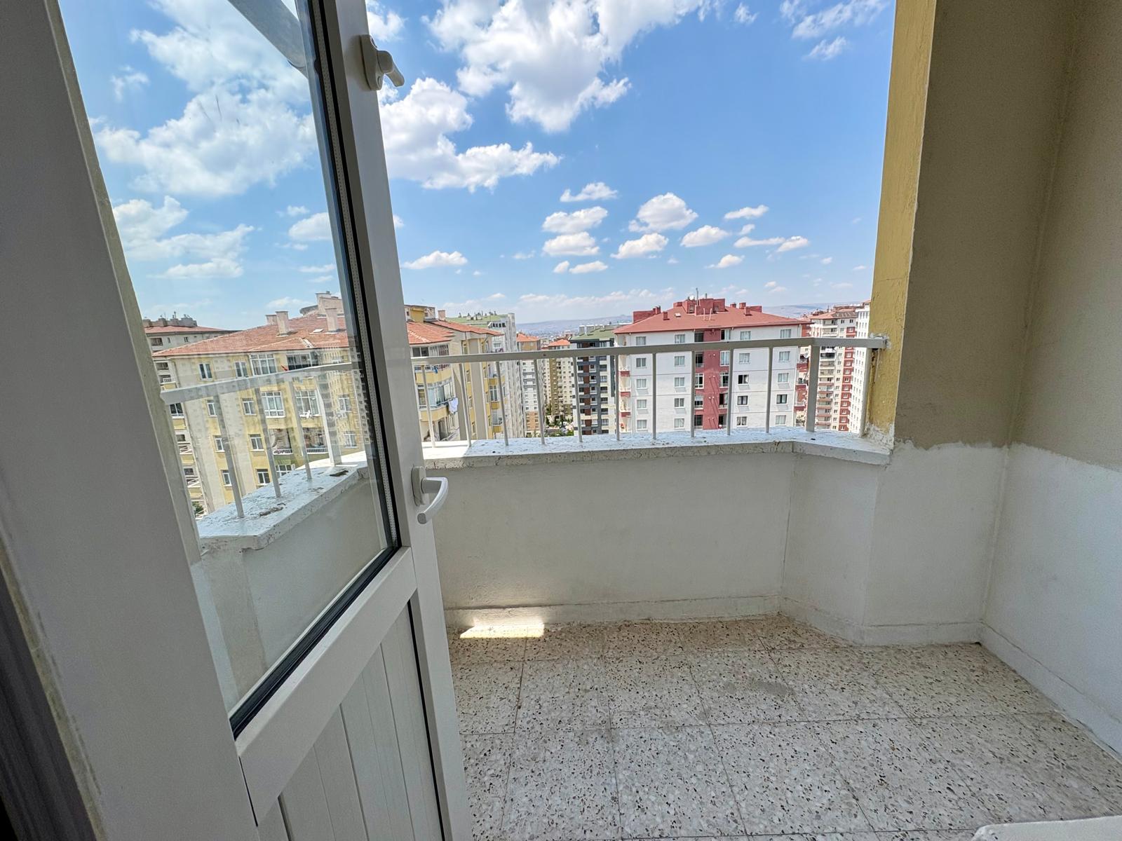TALAS MEVLANA MERKEZİ KONUMDA SATILIK 3+1 DAİRE - 3