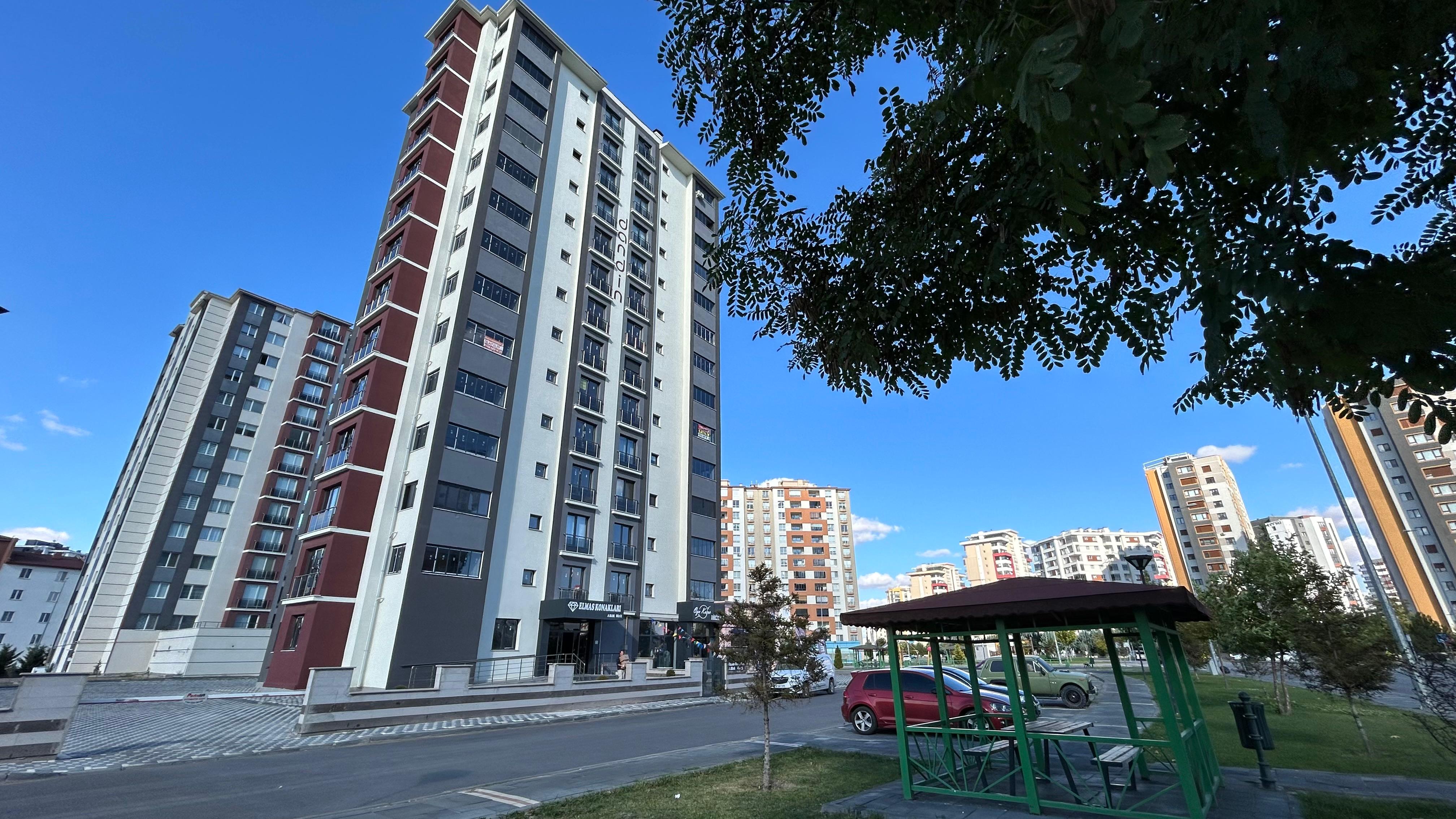 YAKUT MAH. MERKEZİNDE SATILIK ULTRA LÜKS 4+1 DAİRE ! - 2