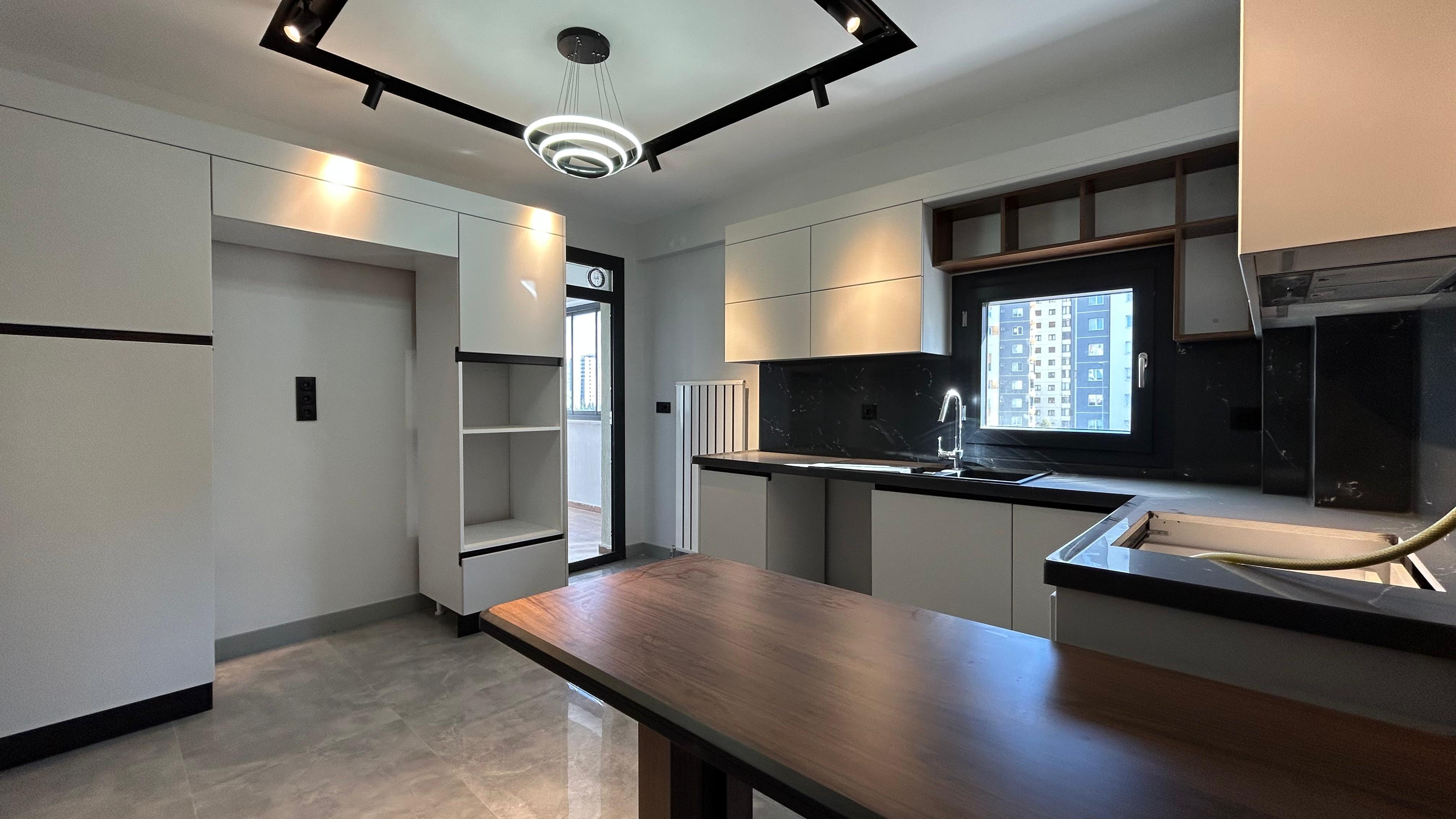 YAKUT MAH. MERKEZİNDE SATILIK ULTRA LÜKS 4+1 DAİRE ! - 12