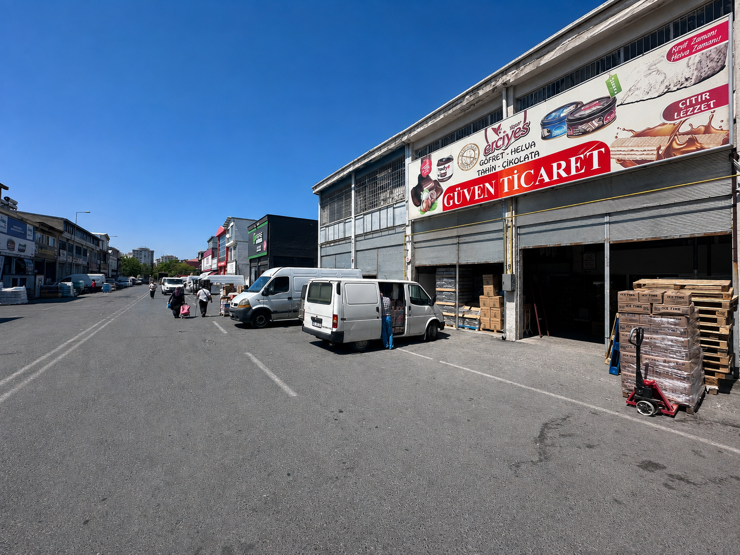AGINCIK TOPTANCILAR SİTESİ 360M2 SATLI DÜKKAN - 2