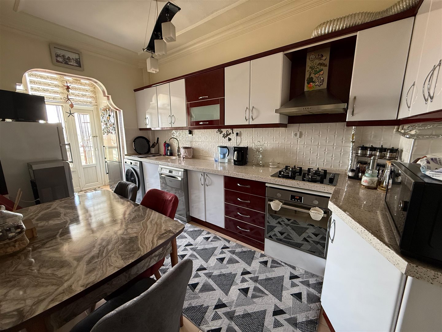 OSMAN KAVUNCU MAHALLESİ’NDE 3+1, 140 M² NET DAİRE - 8
