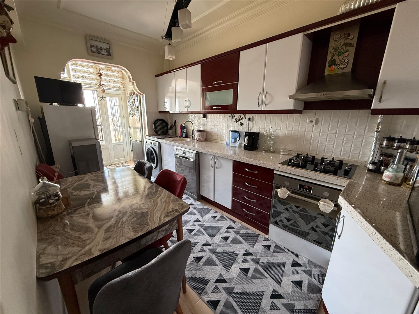 OSMAN KAVUNCU MAHALLESİ’NDE 3+1, 140 M² NET DAİRE - 7