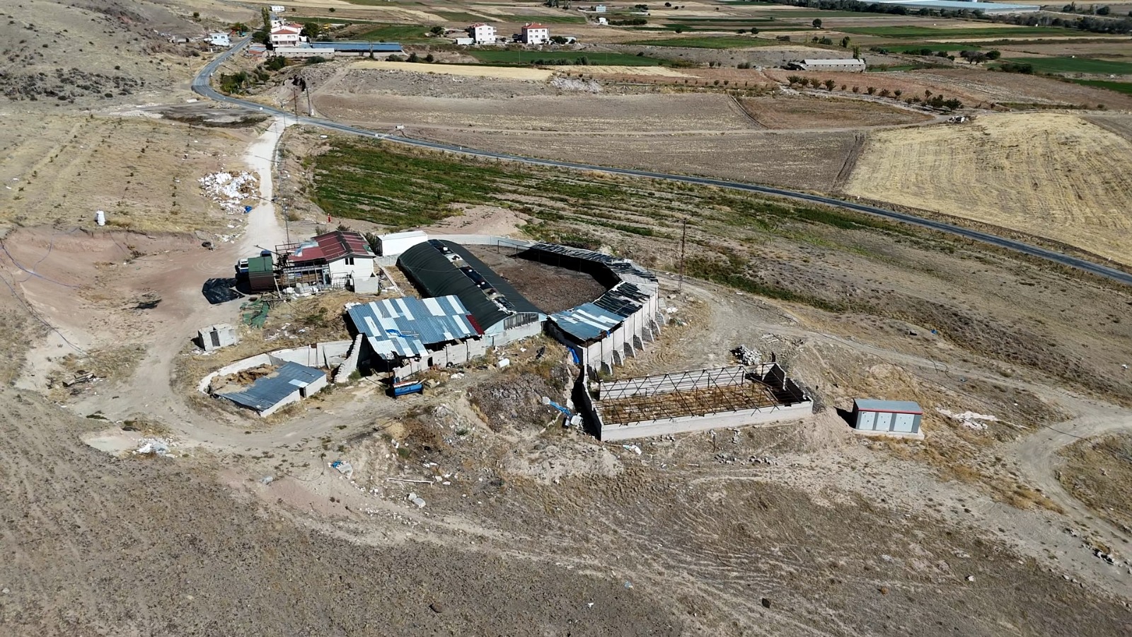 YAŞAR GYO KOCASİNAN YEMLİHADA SATILIK 5085m2 TEK TAPU ÇİFTLİK - 2