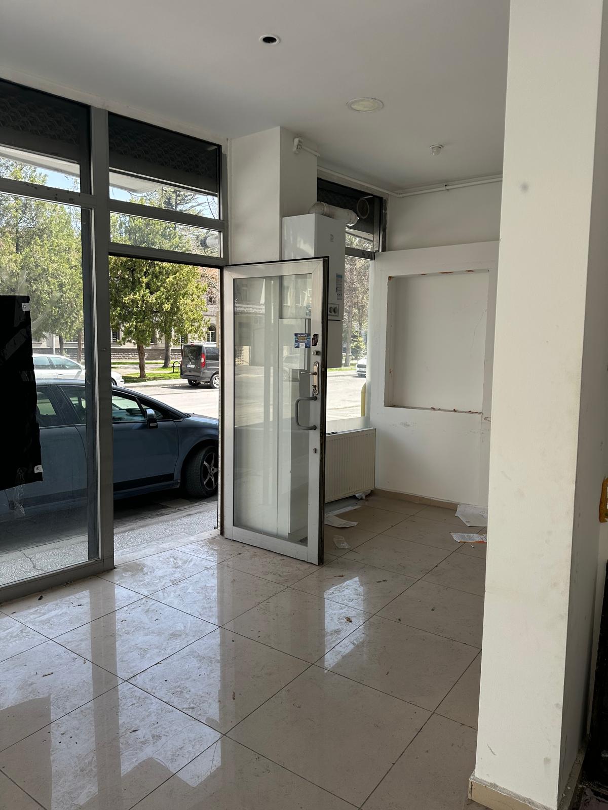 Yaşar Gayrimenkulden Kayseri Kocasinan Fevziçakmakta Satılık Dükkan - 3