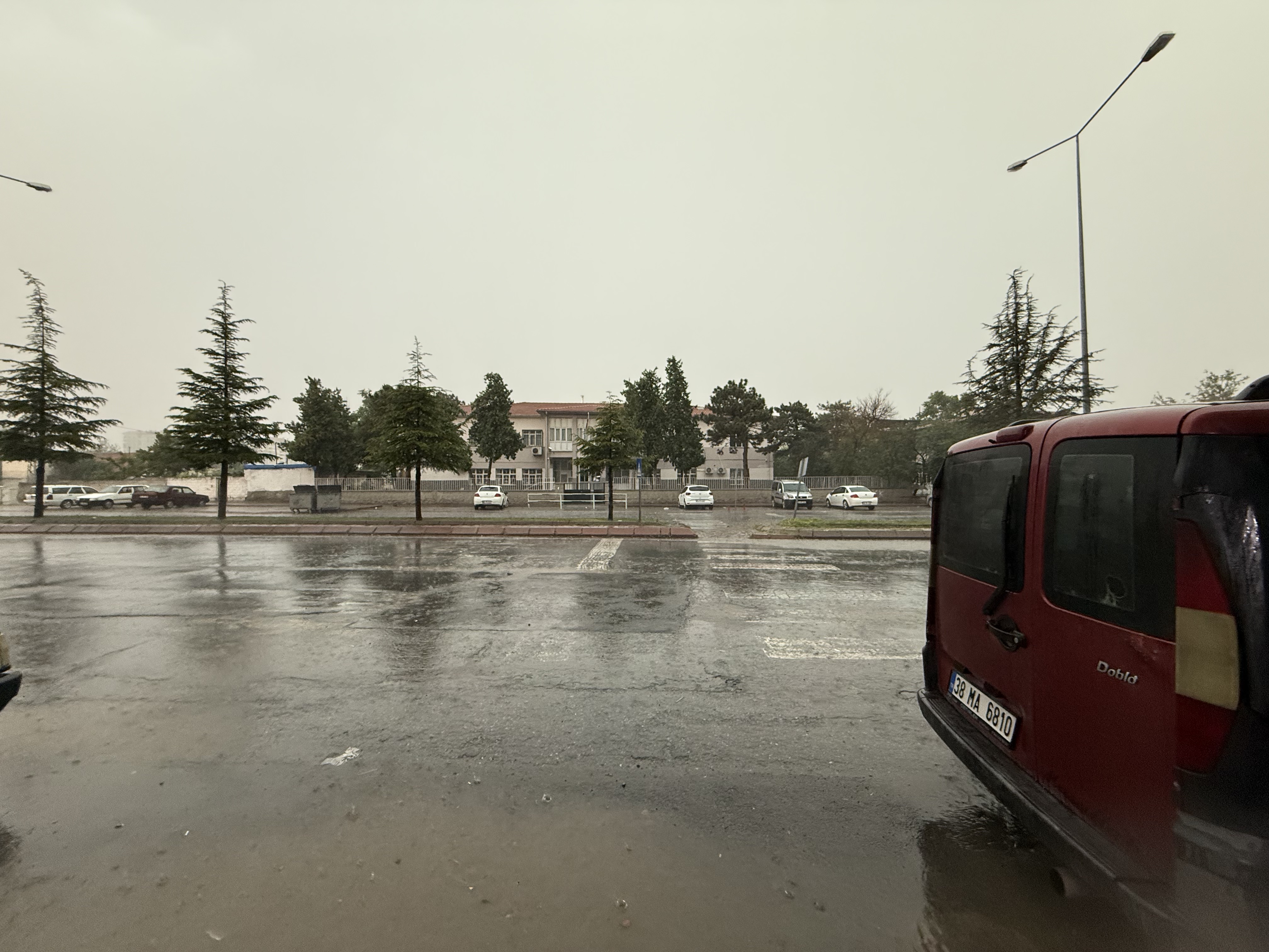 YAŞAR GYO'DAN BAĞDAT CADDESİNDE KİRALIK DÜKKAN - 10