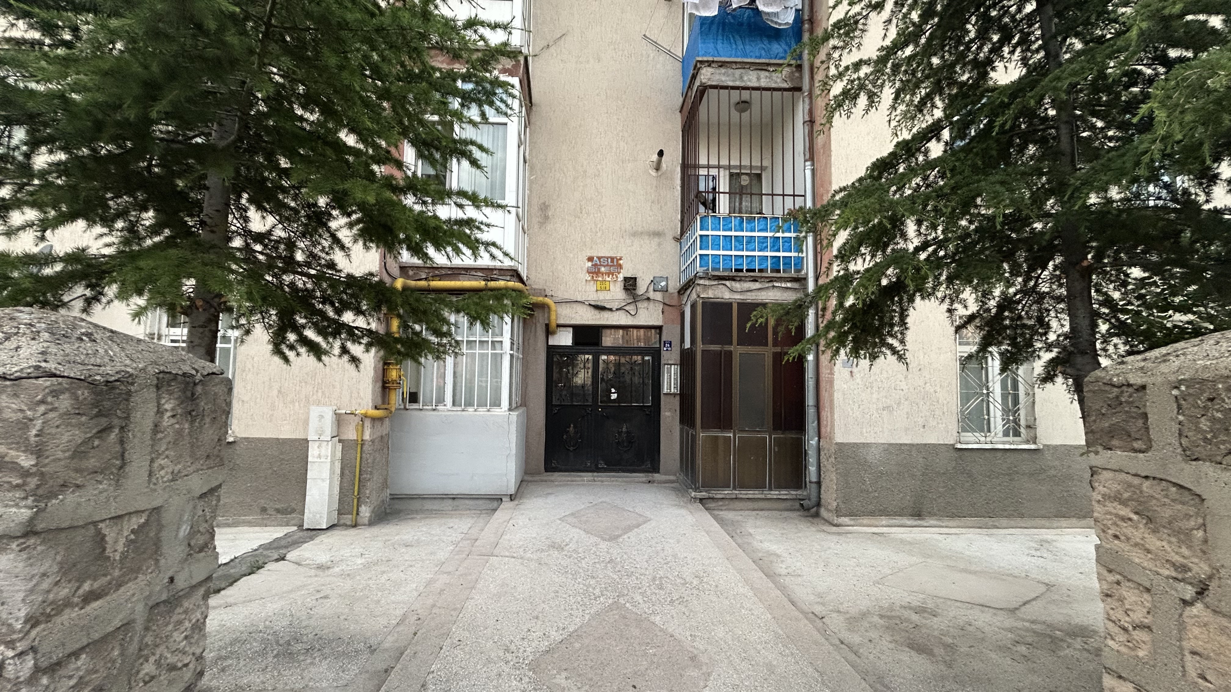 TALAS YENİDOĞAN MAH SATILIK 2,5+1 DAİRE ! - 2