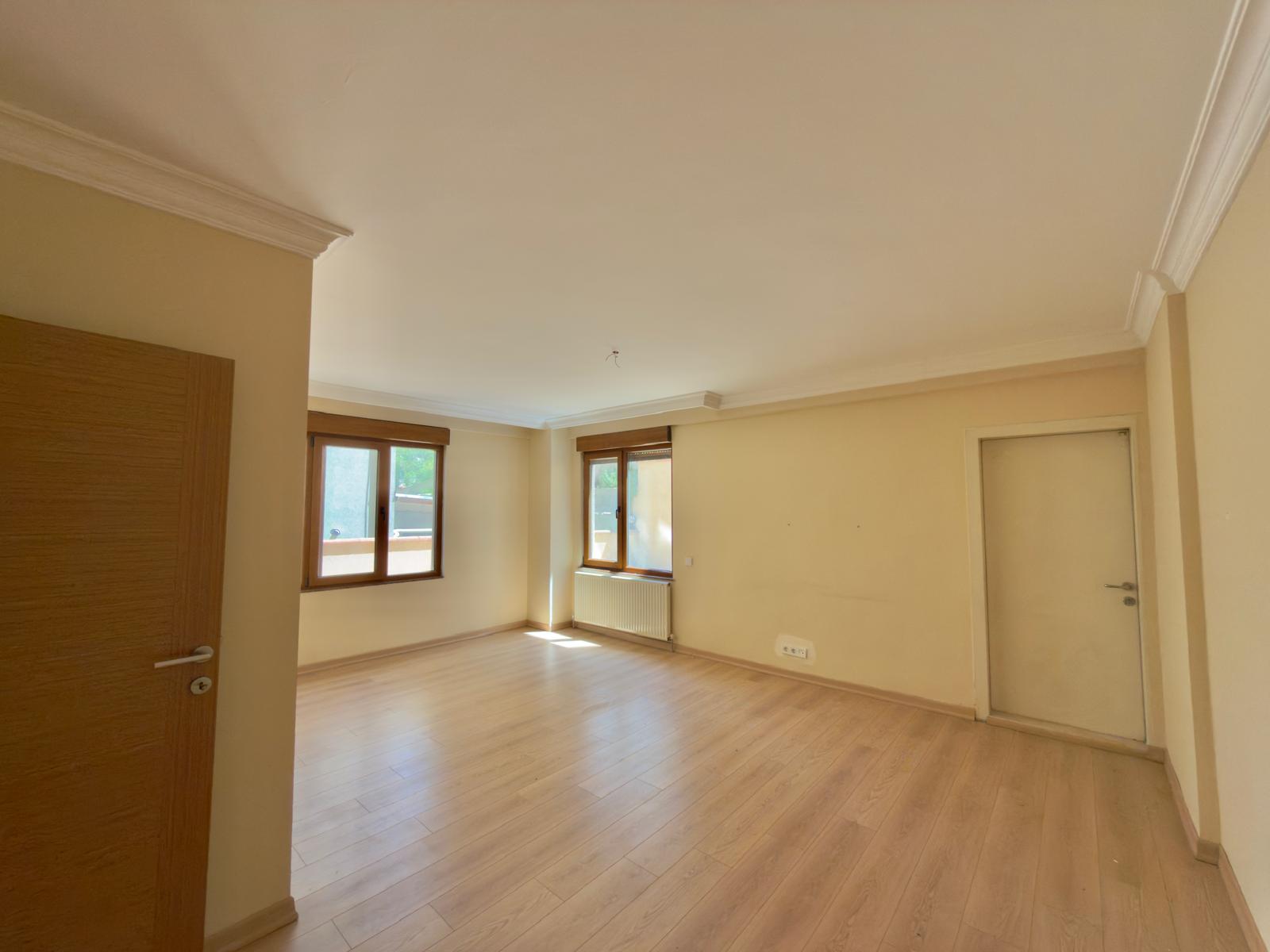BEŞİKTAŞ DİKİLİTAŞ'TA GENİŞ VE FERAH 3+1 SATILIK FIRSAT DAİRE - 8