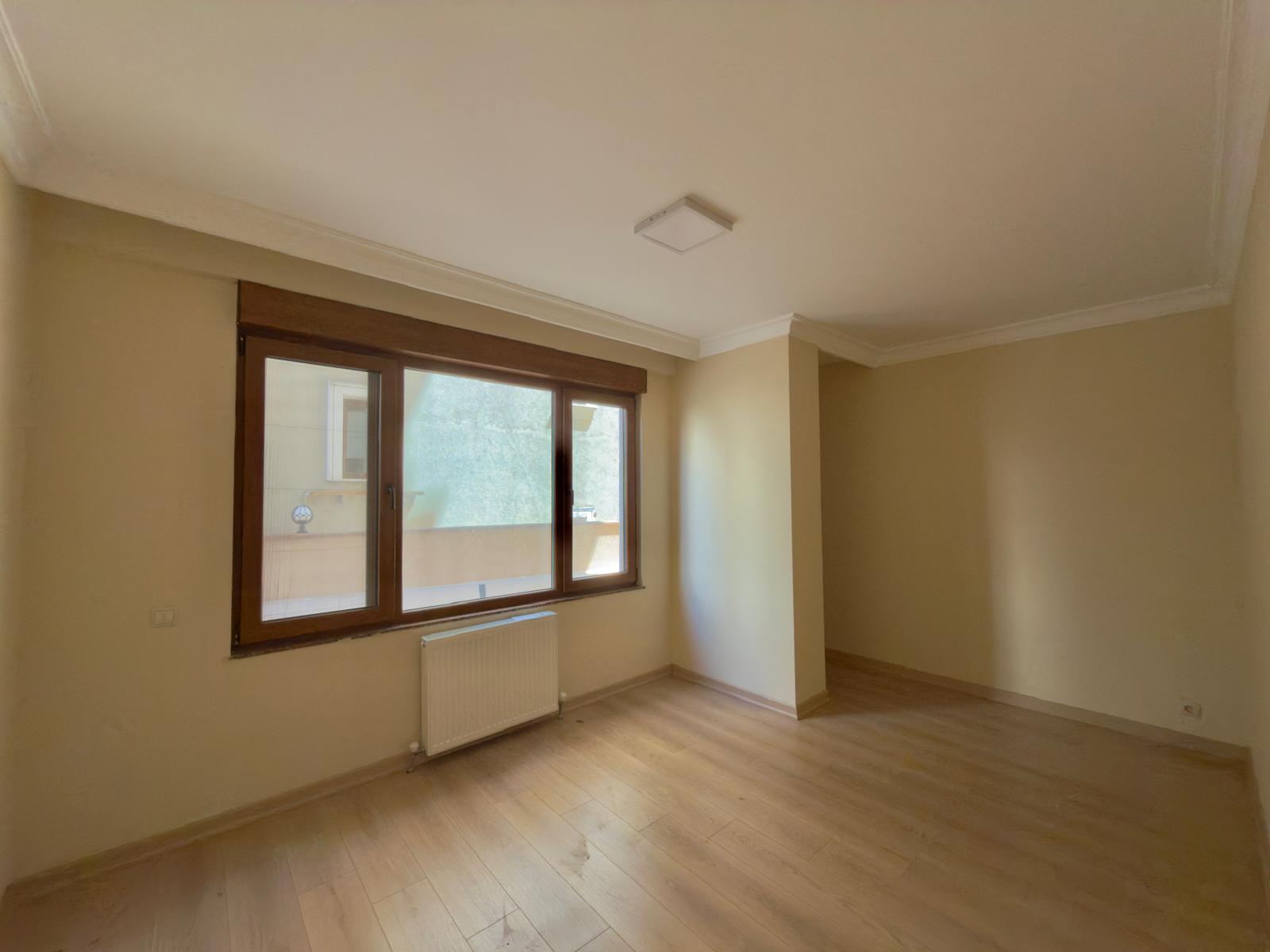 BEŞİKTAŞ DİKİLİTAŞ'TA GENİŞ VE FERAH 3+1 SATILIK FIRSAT DAİRE - 6