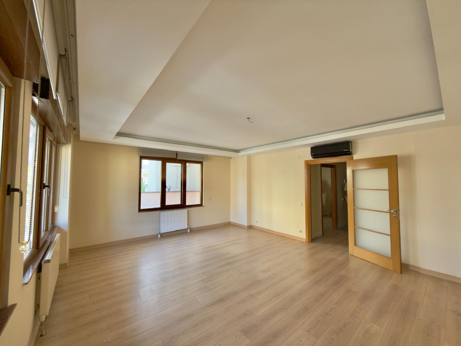 BEŞİKTAŞ DİKİLİTAŞ'TA GENİŞ VE FERAH 3+1 SATILIK FIRSAT DAİRE - 3