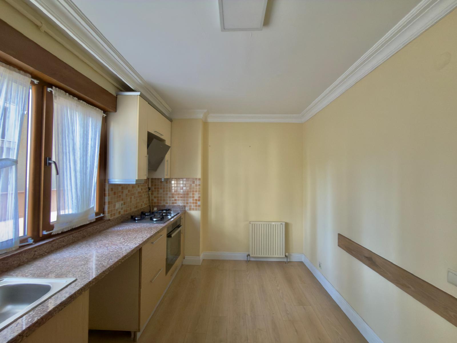 BEŞİKTAŞ DİKİLİTAŞ'TA GENİŞ VE FERAH 3+1 SATILIK FIRSAT DAİRE - 31