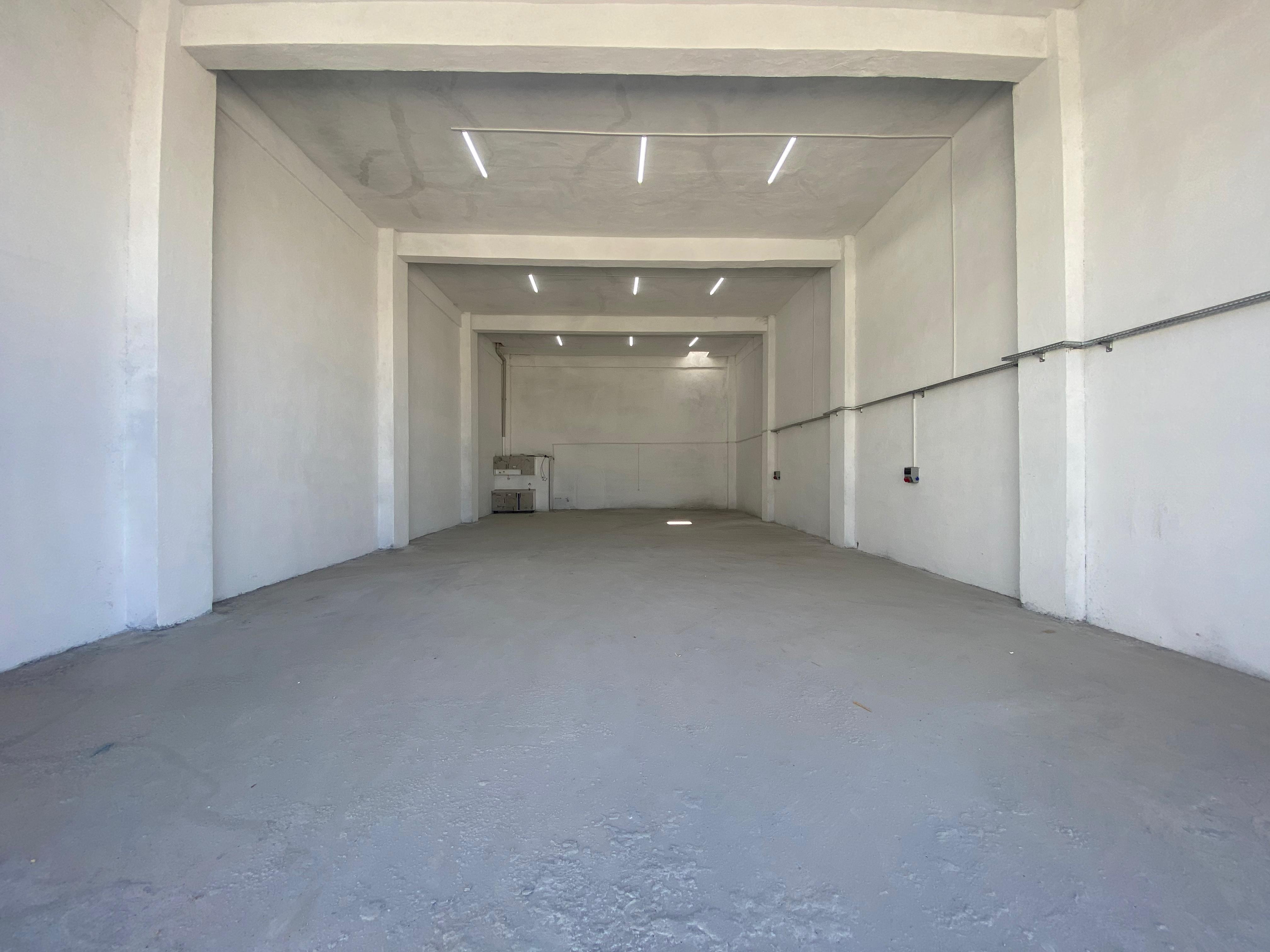 YAŞAR GYO| METALSAN'DA KİRALIK YÜKSEK TAVANLI 200 M2 DÜKKAN - 8