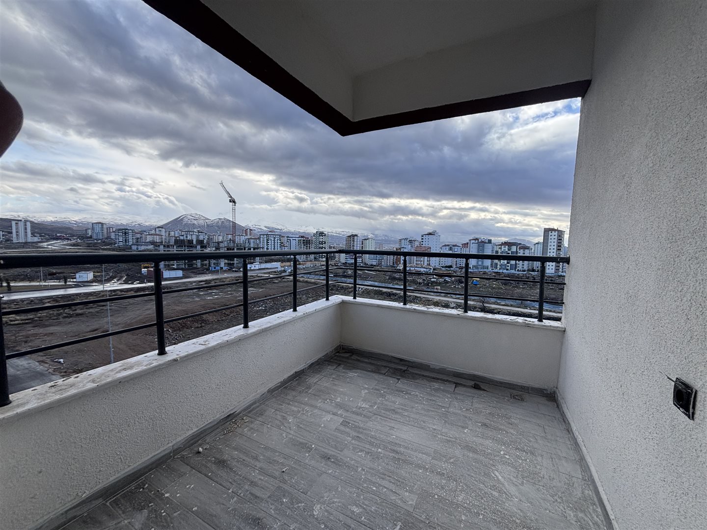 YAŞAR GYO| ŞİRİNTEPE MAHALLESİ'NDE SATILIK ARA KAT 3+1 DAİRE - 6