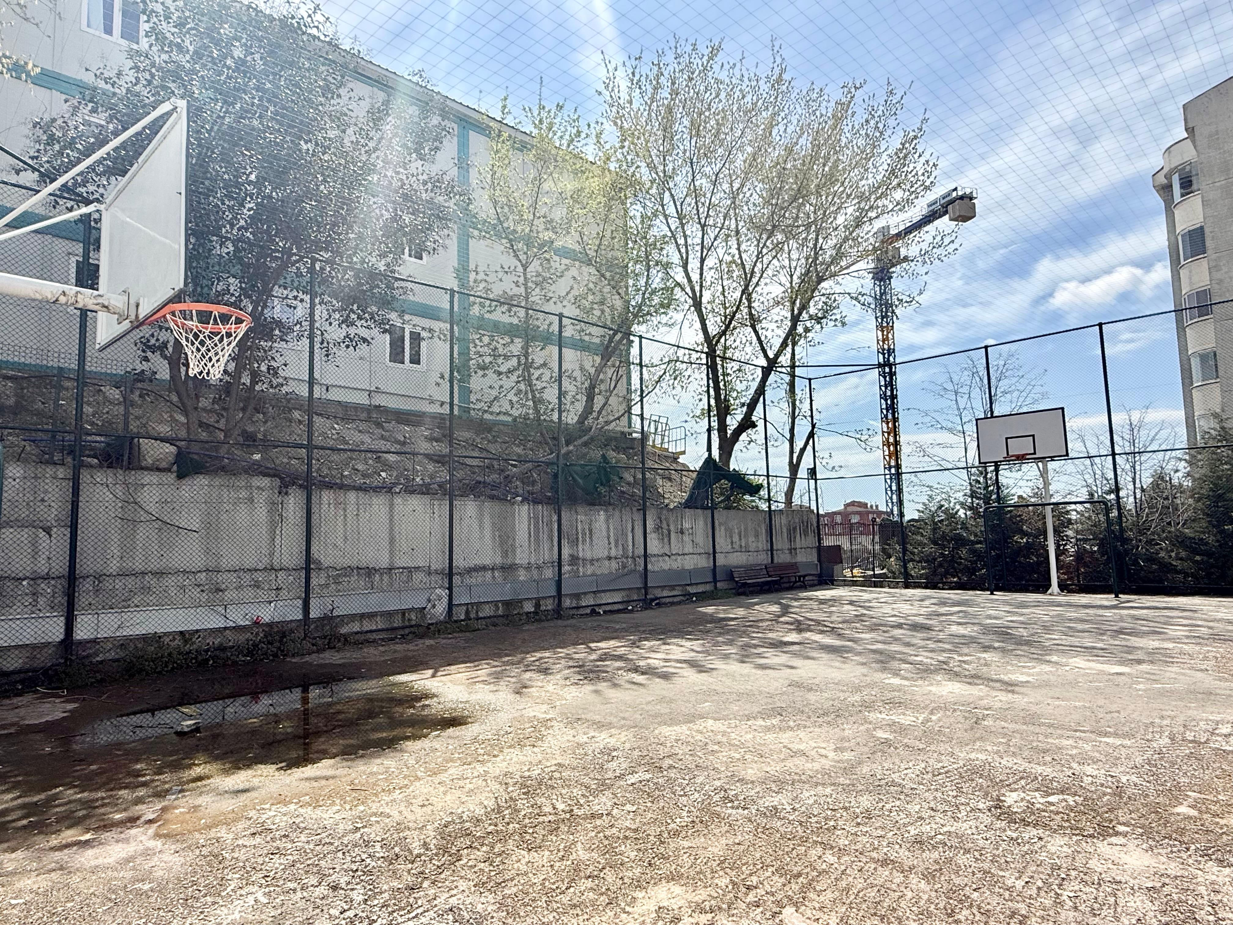Güneşli Gülistanbul Sitesinde 130 m2 Asansörlü Satılık 3+1 - 6