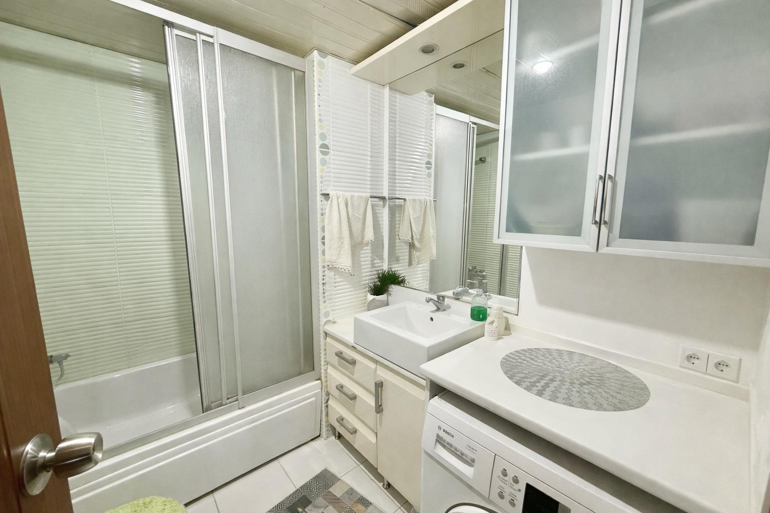 Güneşli Gülistanbul Sitesinde 130 m2 Asansörlü Satılık 3+1 - 5