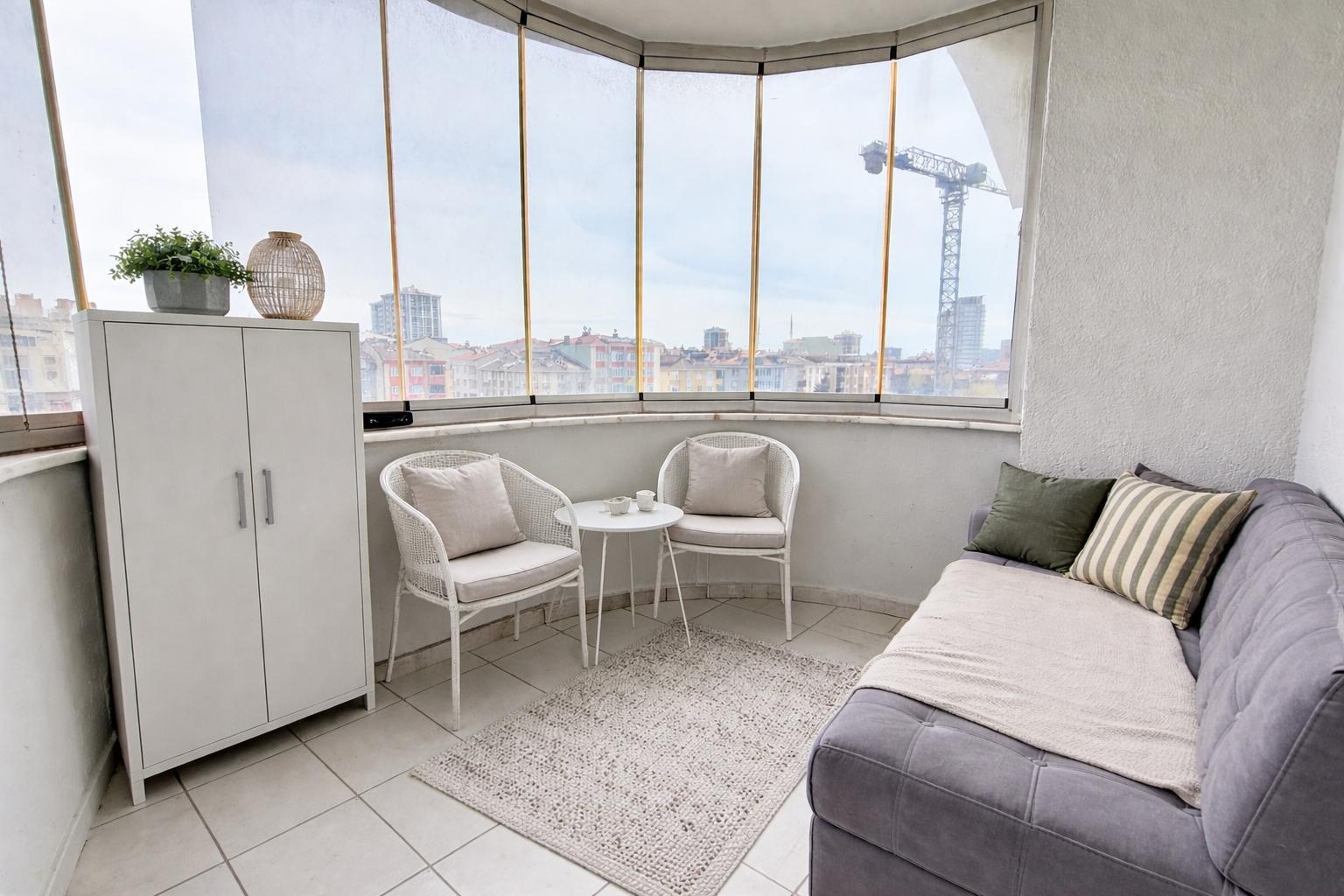 Güneşli Gülistanbul Sitesinde 130 m2 Asansörlü Satılık 3+1 - 4