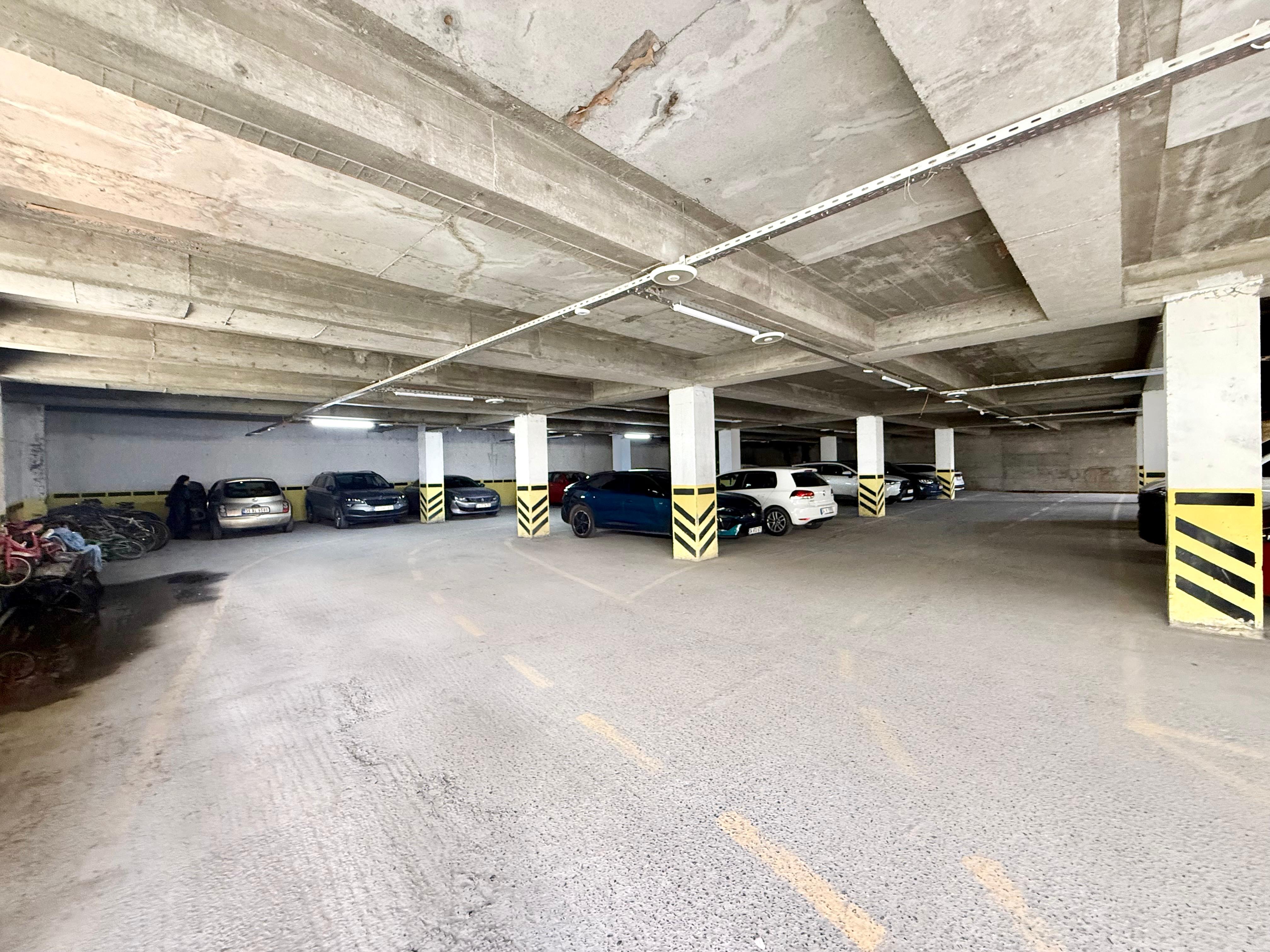 Güneşli Gülistanbul Sitesinde 130 m2 Asansörlü Satılık 3+1 - 14