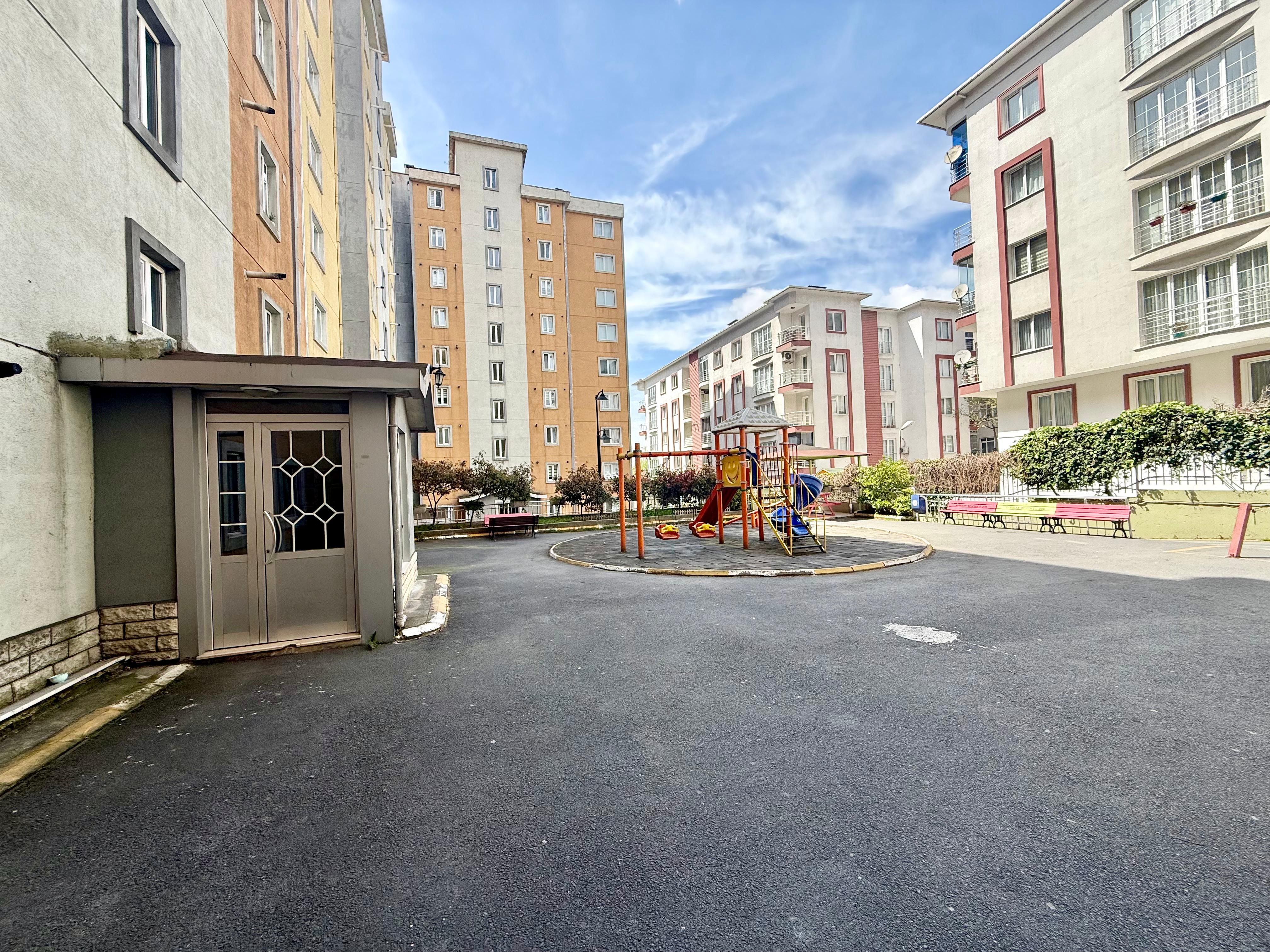 Güneşli Gülistanbul Sitesinde 130 m2 Asansörlü Satılık 3+1 - 11