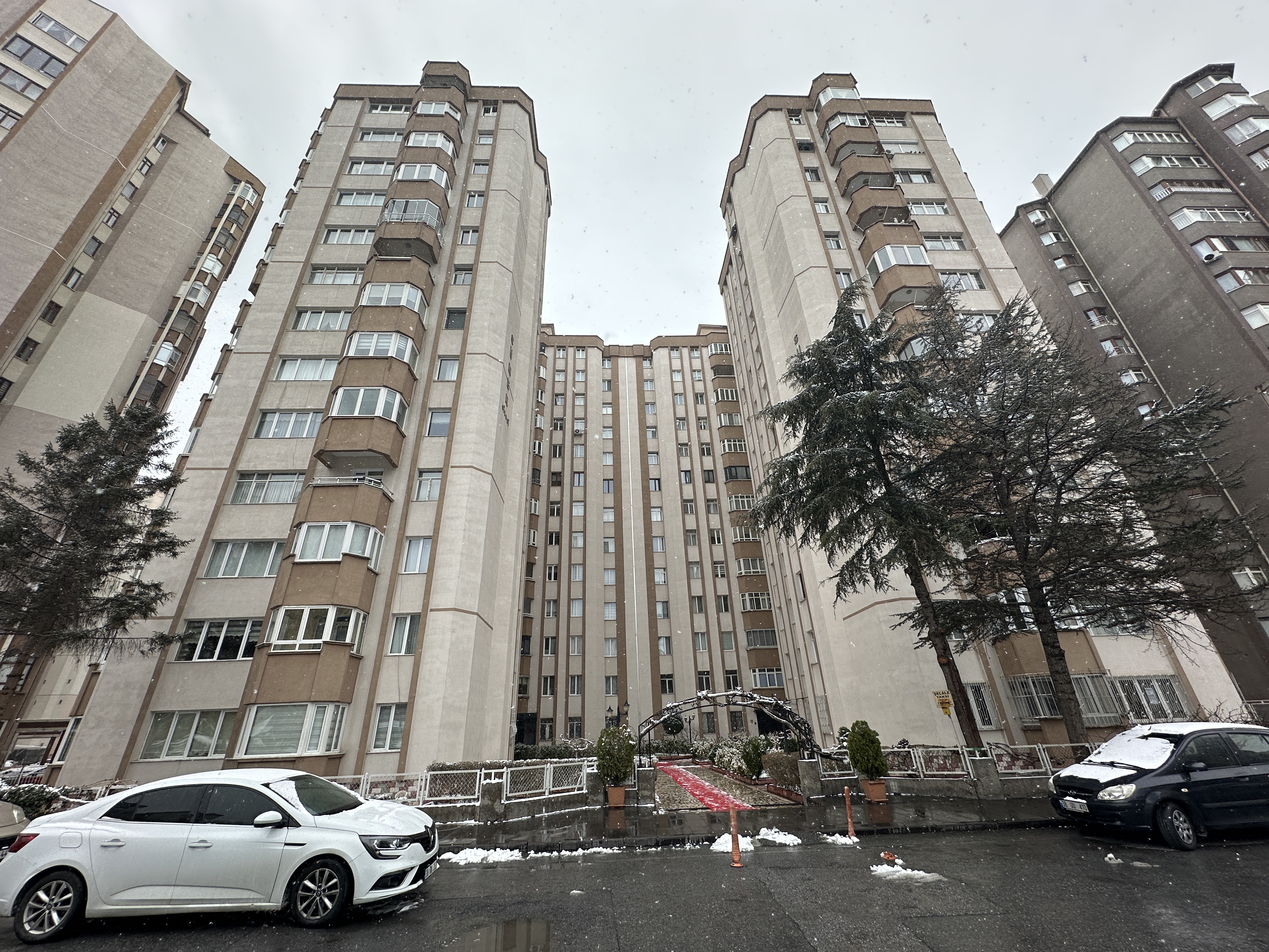 YAŞAR GYO'DAN ALPASLAN SÜMER SİTESİNDE KİRALIK DAİRE!!! - 2