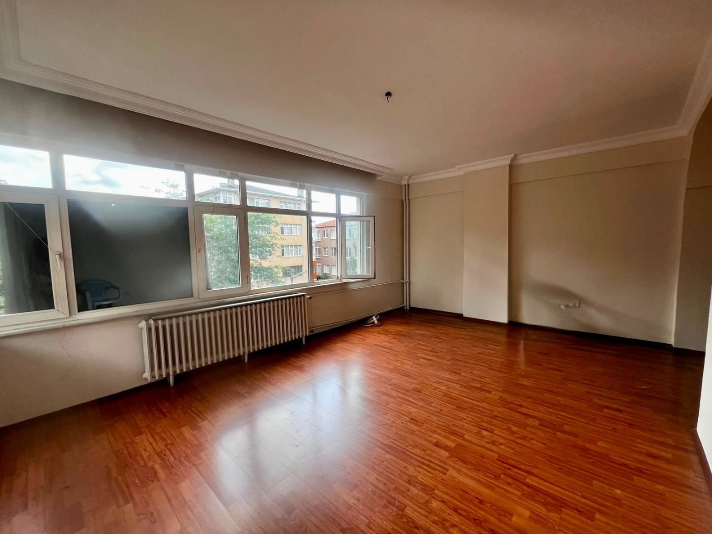 DİKİLİTAŞ KÖŞE PARSELDE 3+1 SATILIK YATIRIM FIRSATI DAİRE ! - 3