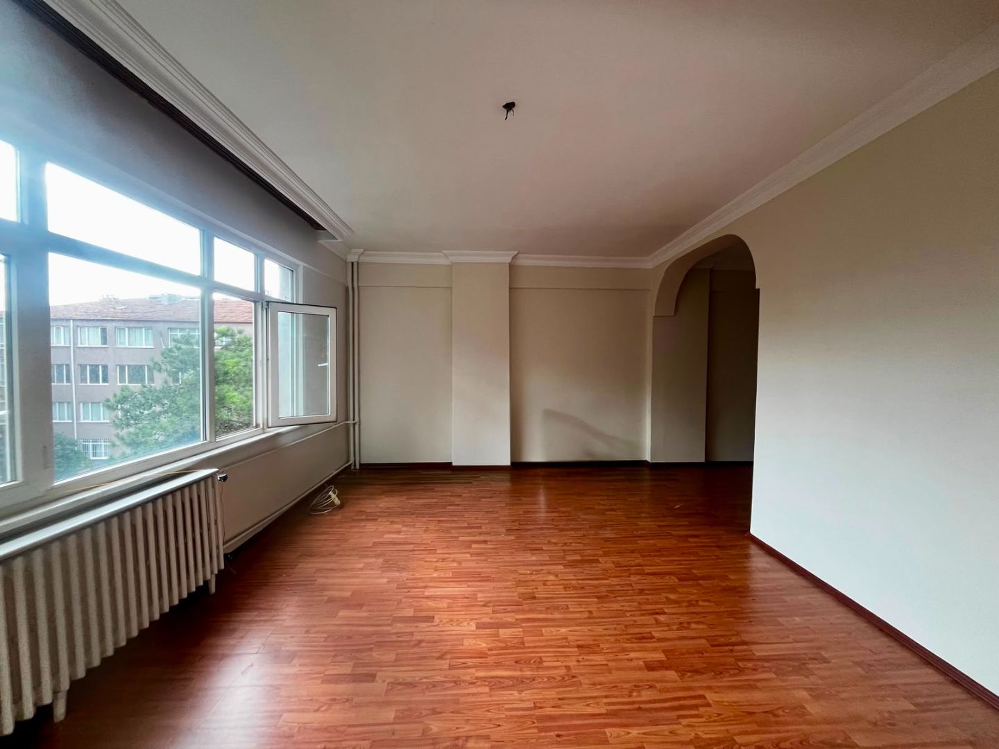 DİKİLİTAŞ KÖŞE PARSELDE 3+1 SATILIK YATIRIM FIRSATI DAİRE ! - 2