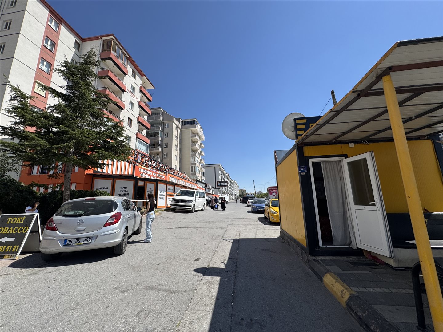 YAŞAR GYO| DEMOKRASİ'DE ANA BULVAR ÜZERİ 210 M2 KİRALIK DÜKKAN - 16