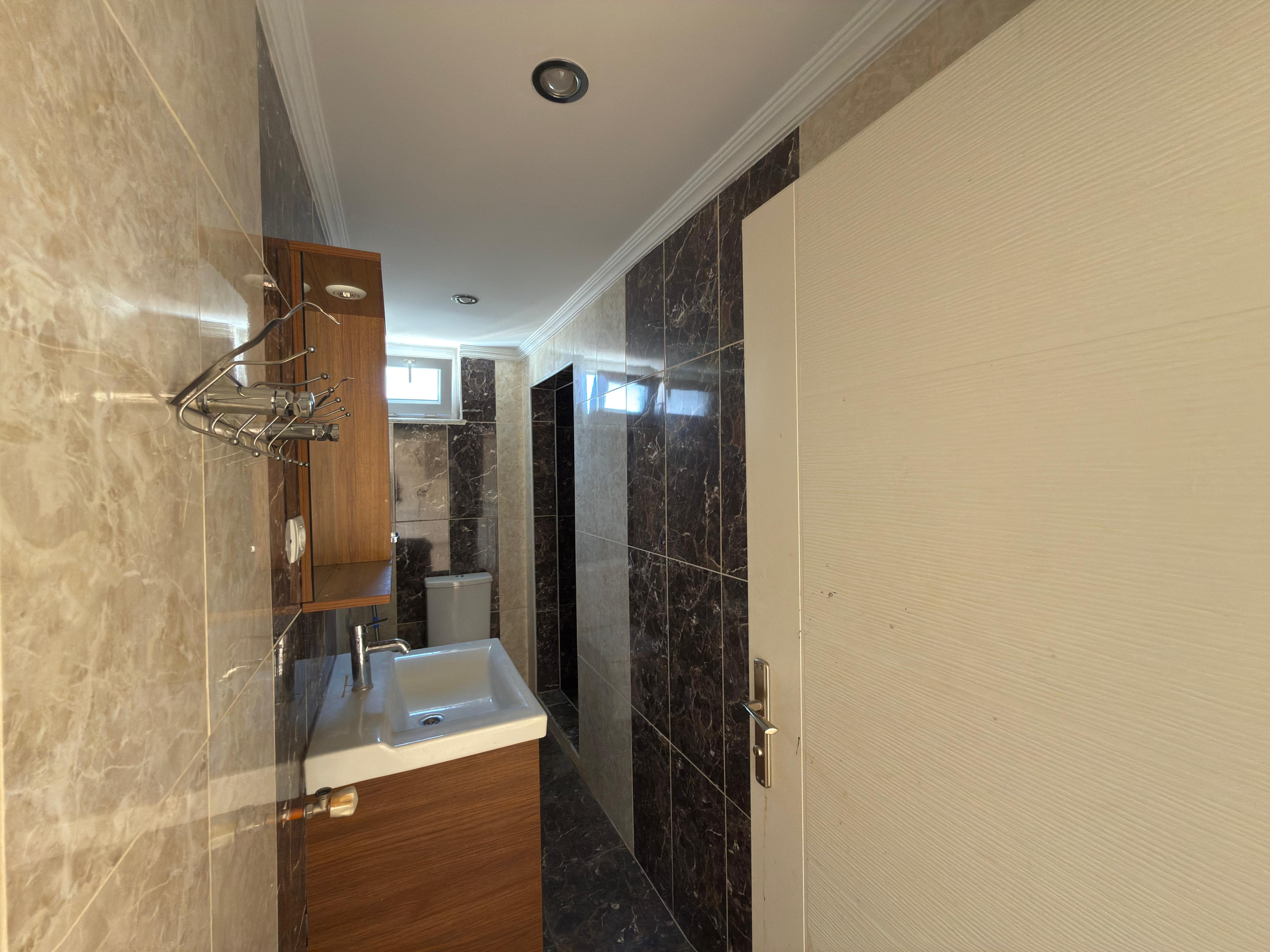 İÇERENKÖY MERKEZDE, METROYA YAKIN SATILIK 2+1 DAİRE - 6