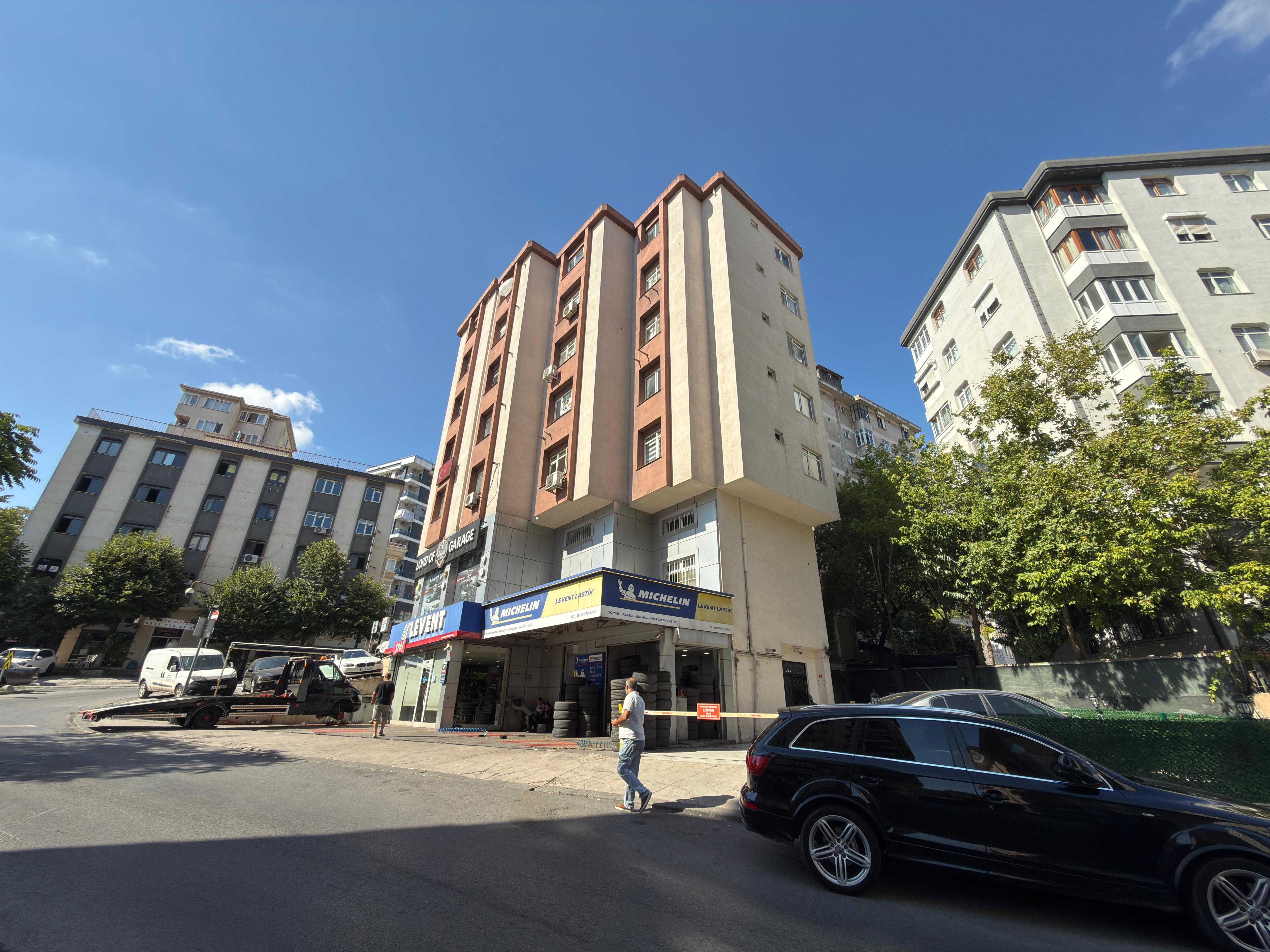 İÇERENKÖY MERKEZDE, METROYA YAKIN SATILIK 2+1 DAİRE - 5