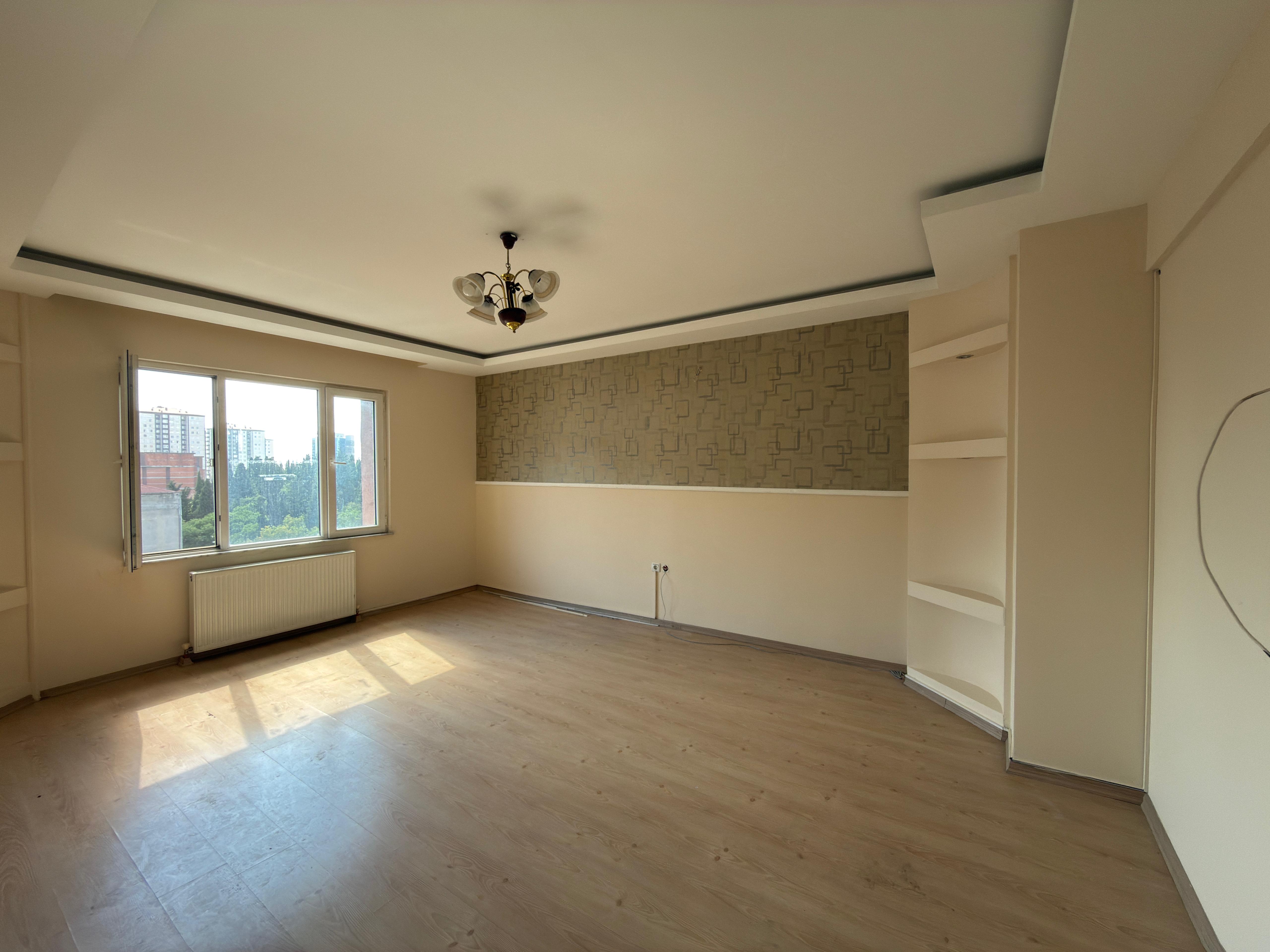 İÇERENKÖY MERKEZDE, METROYA YAKIN SATILIK 2+1 DAİRE - 16