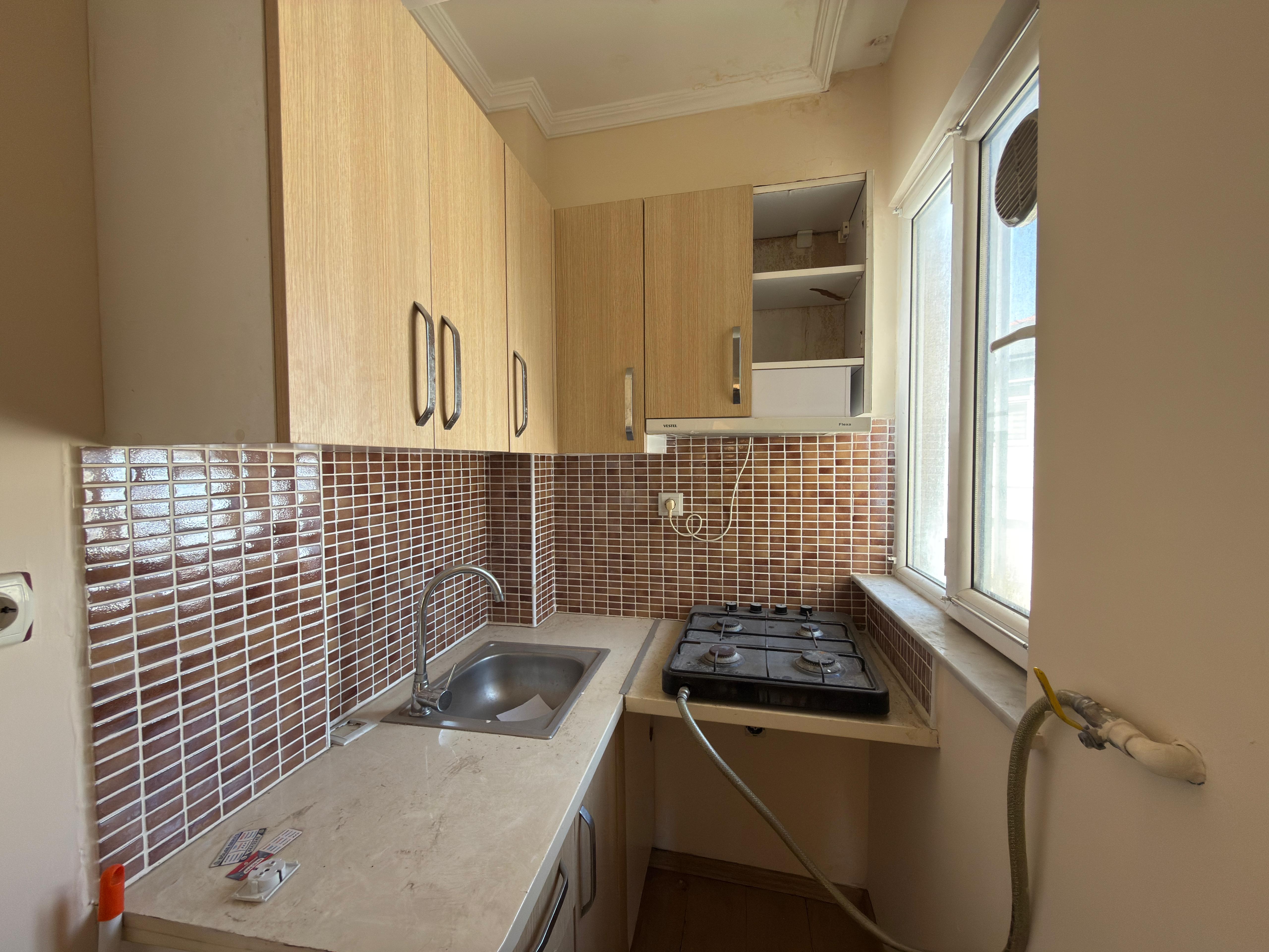 İÇERENKÖY MERKEZDE, METROYA YAKIN SATILIK 2+1 DAİRE - 14
