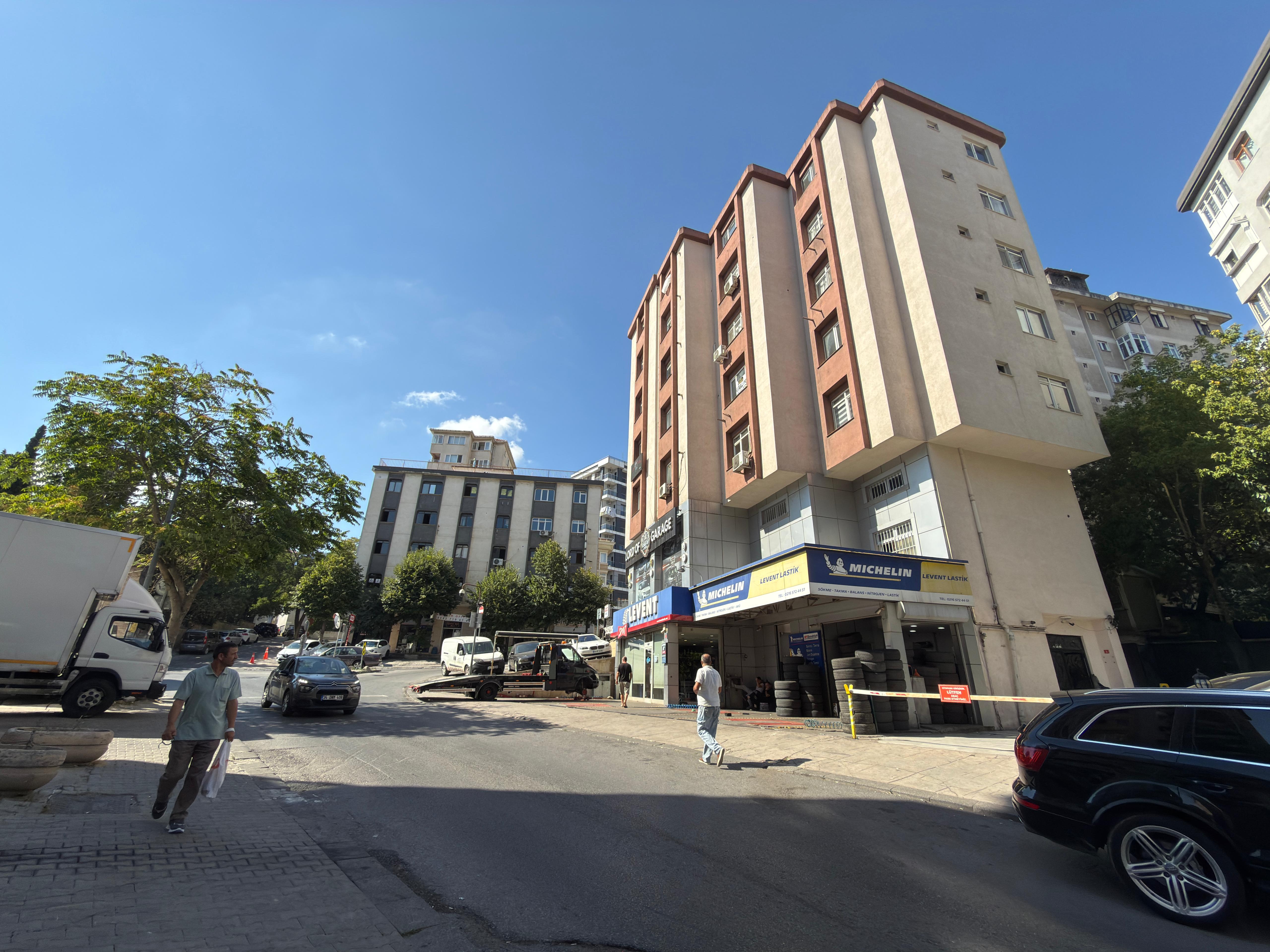 İÇERENKÖY MERKEZDE, METROYA YAKIN SATILIK 2+1 DAİRE - 4