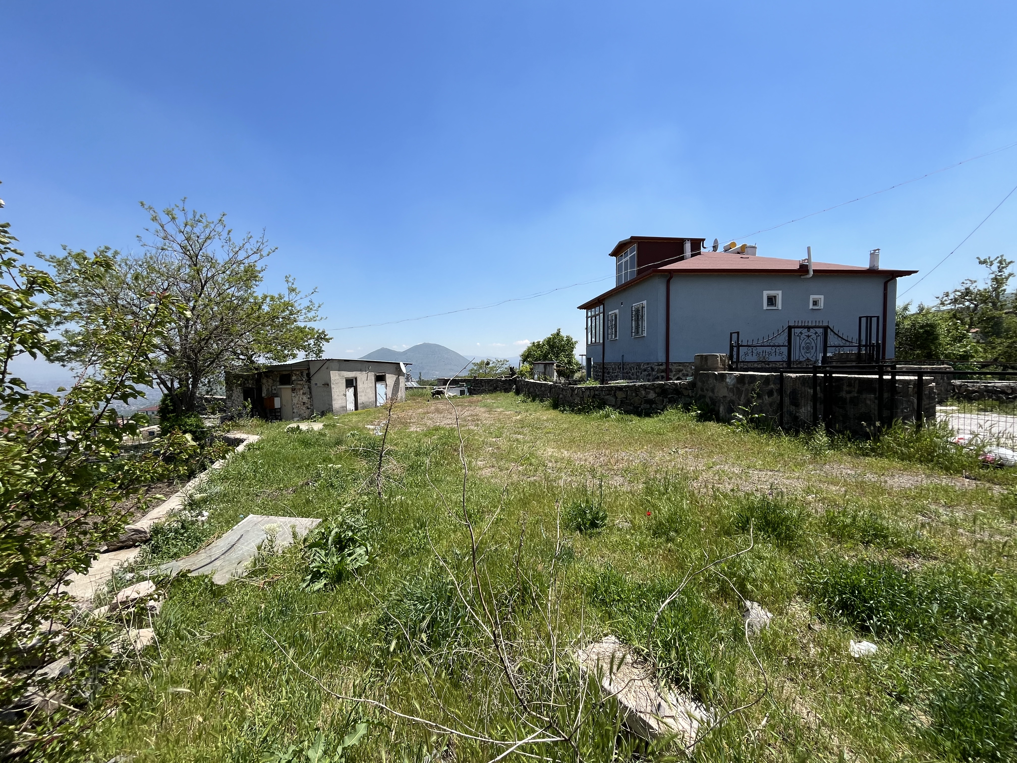 HACILAR AŞAĞI MH.DE 1750 M2 DUVARLARI ÖRÜLÜ KÖŞE VİLLA PARSELİ - 6