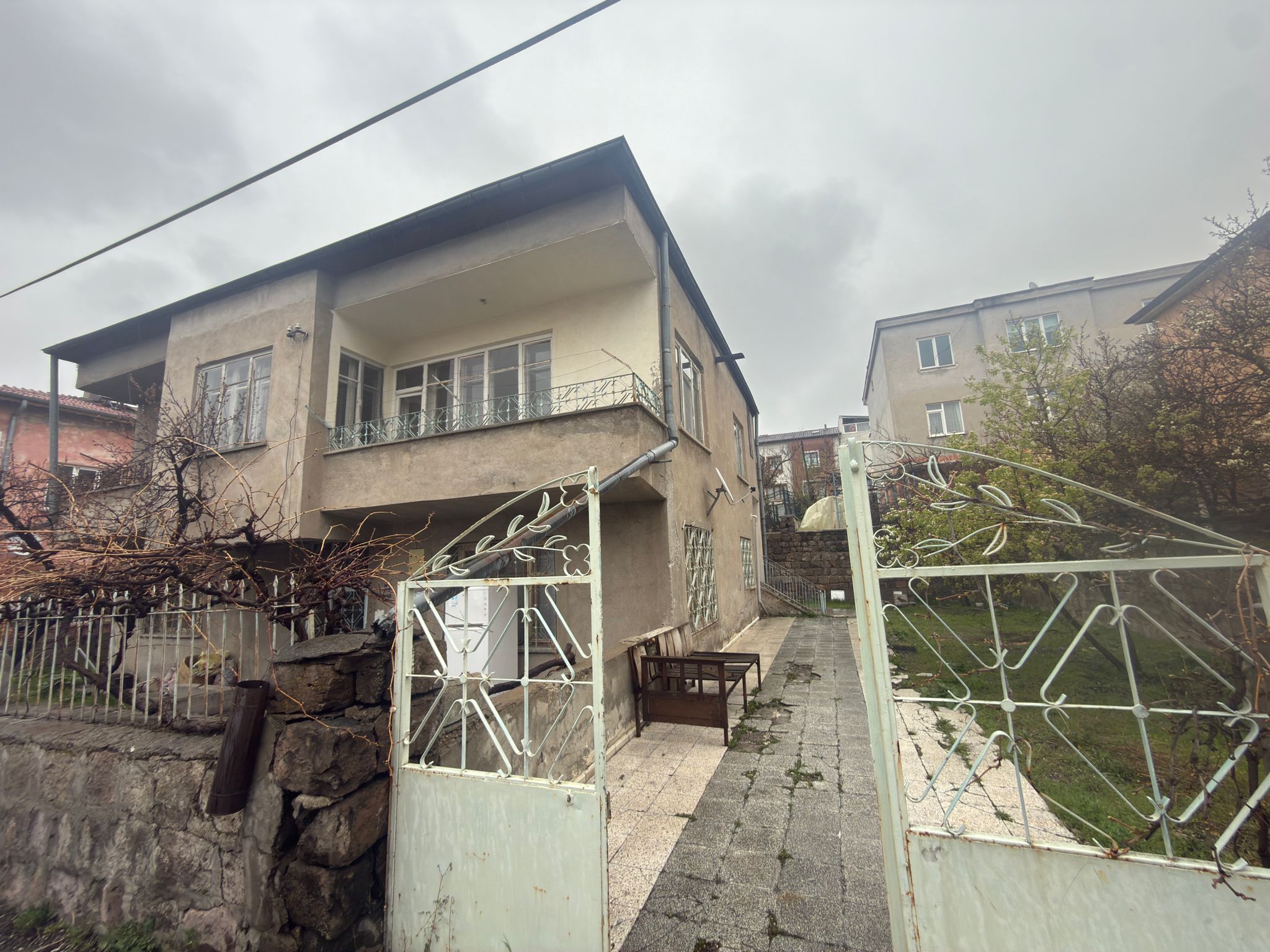 YAŞAR GYO | HACILAR 440 m² ARSA İÇERİSİNDE MÜSTAKİL 2 KATLI SATILIK BİNA ! - 3