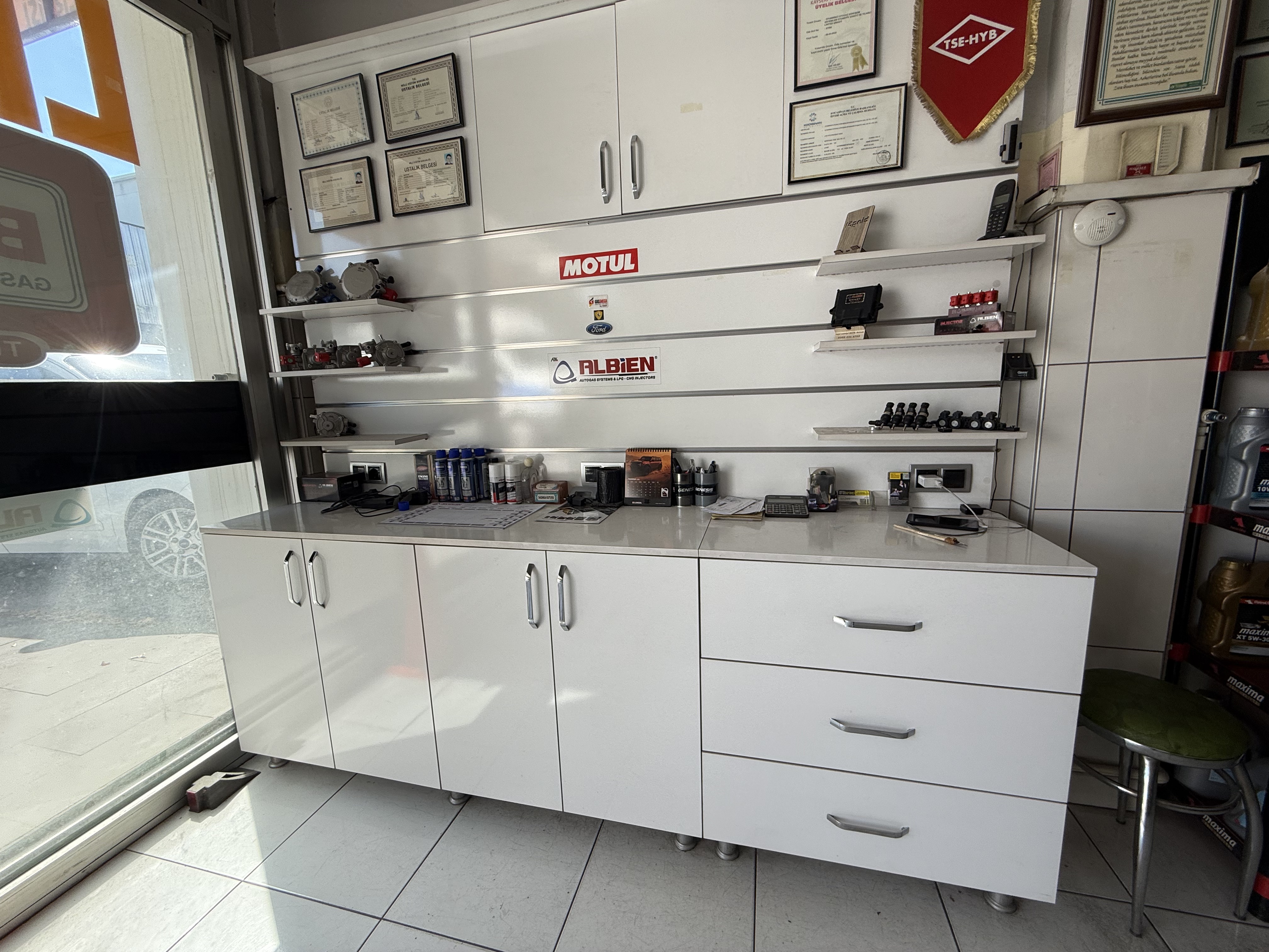 Yeni Sanayi’de Devren Kiralık Tam Donanımlı Oto Bakım Servisi - 27