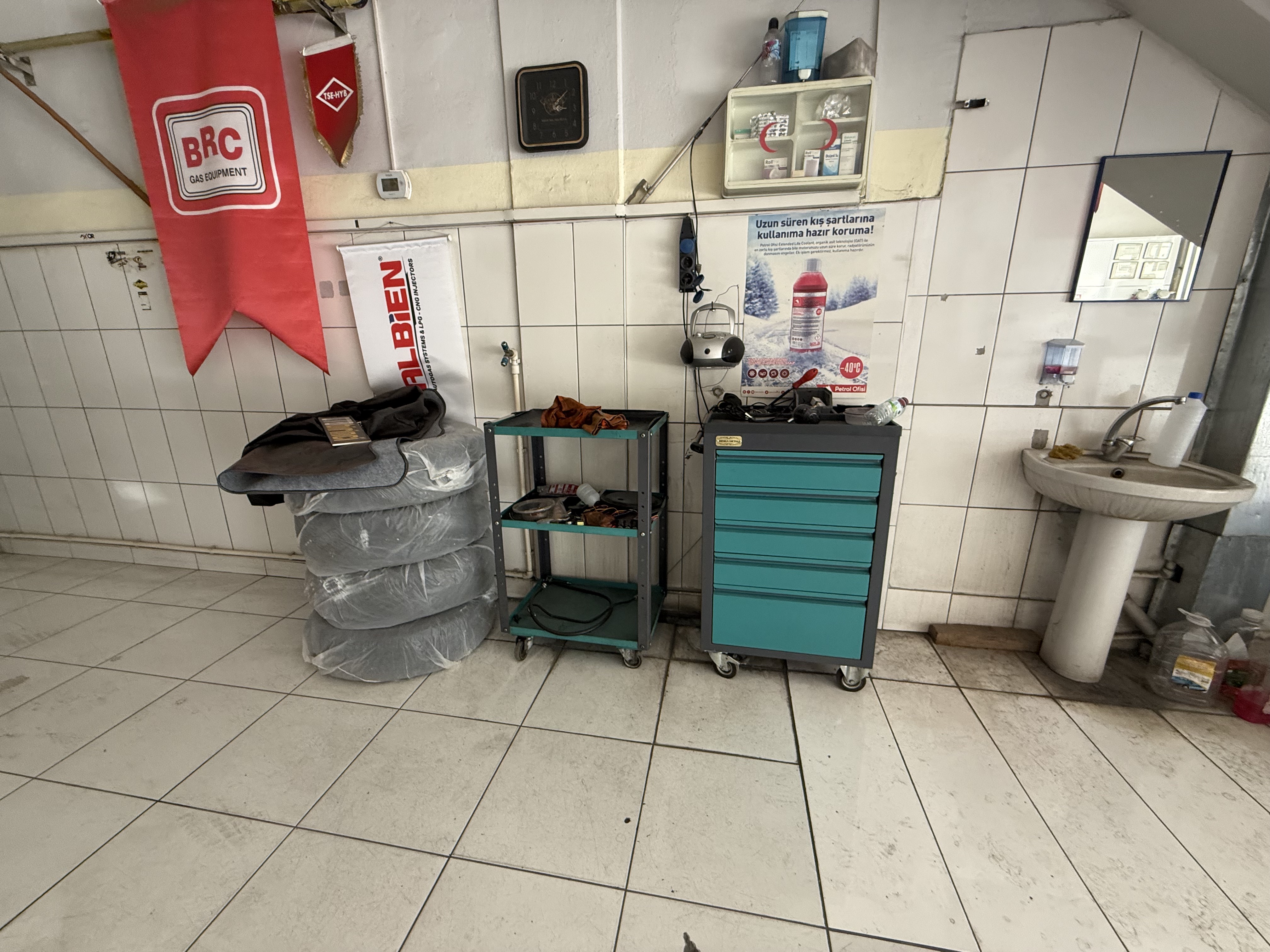 Yeni Sanayi’de Devren Kiralık Tam Donanımlı Oto Bakım Servisi - 20