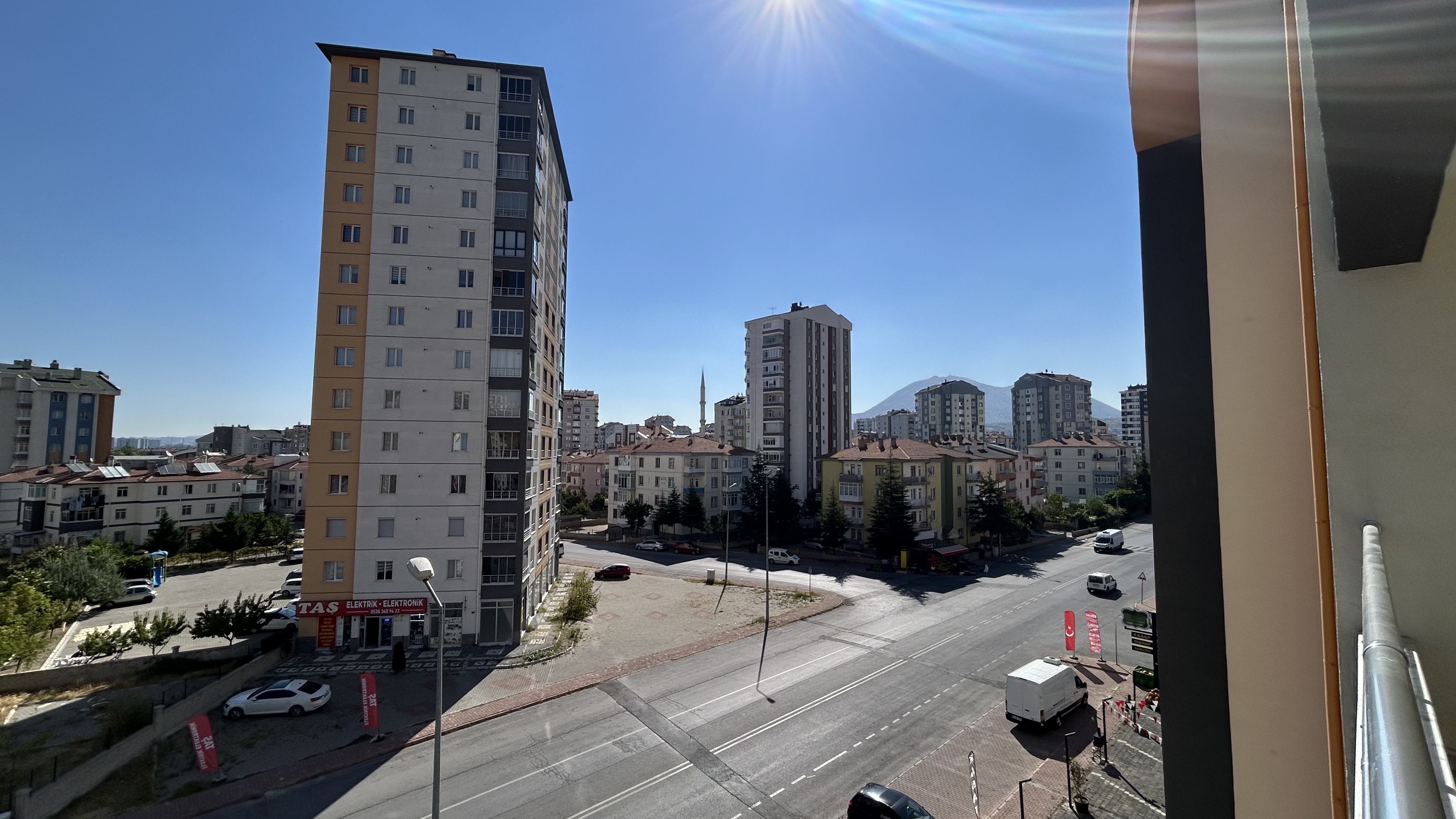 ESENYURT MAH. MERKEZİNDE KİRALIK LÜKS 3+1 DAİRE ! - 19