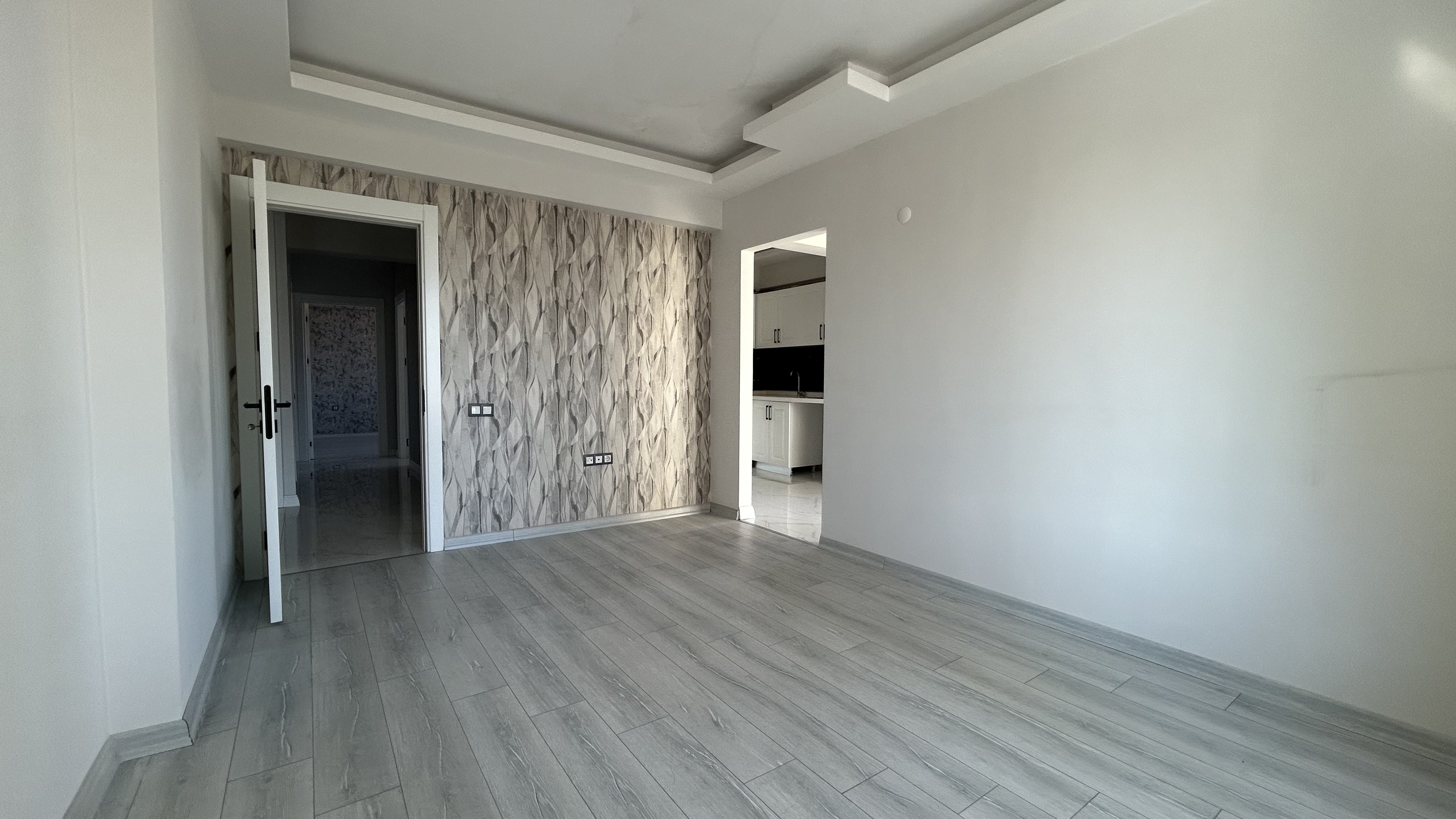 ESENYURT MAH. MERKEZİNDE KİRALIK LÜKS 3+1 DAİRE ! - 13