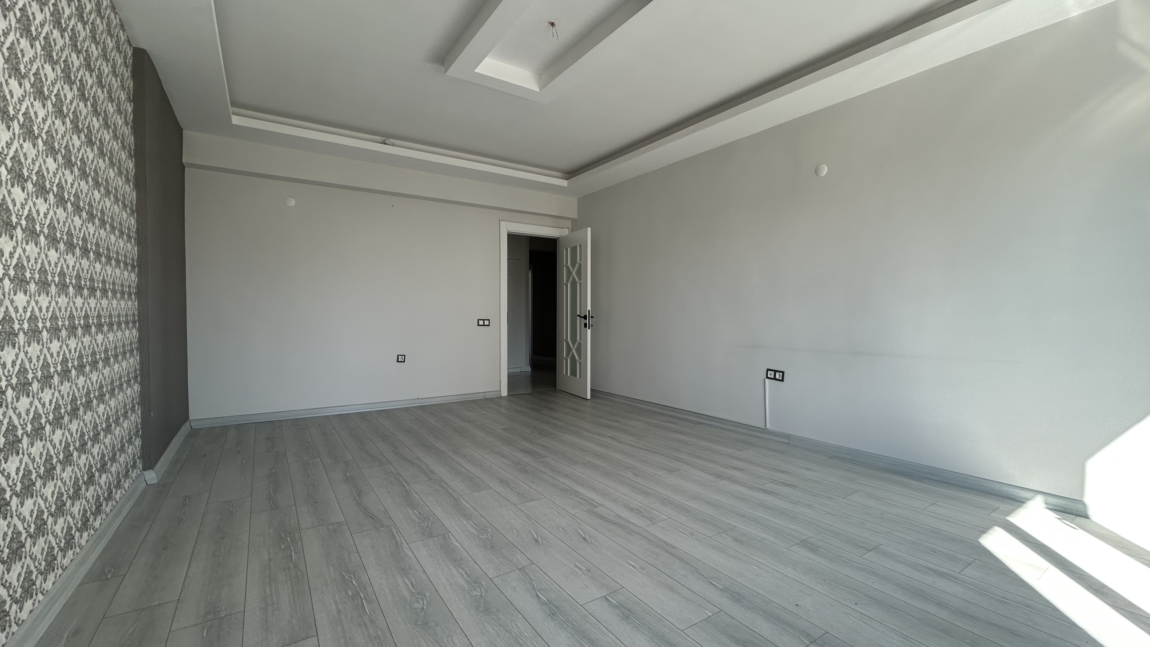 ESENYURT MAH. MERKEZİNDE KİRALIK LÜKS 3+1 DAİRE ! - 11