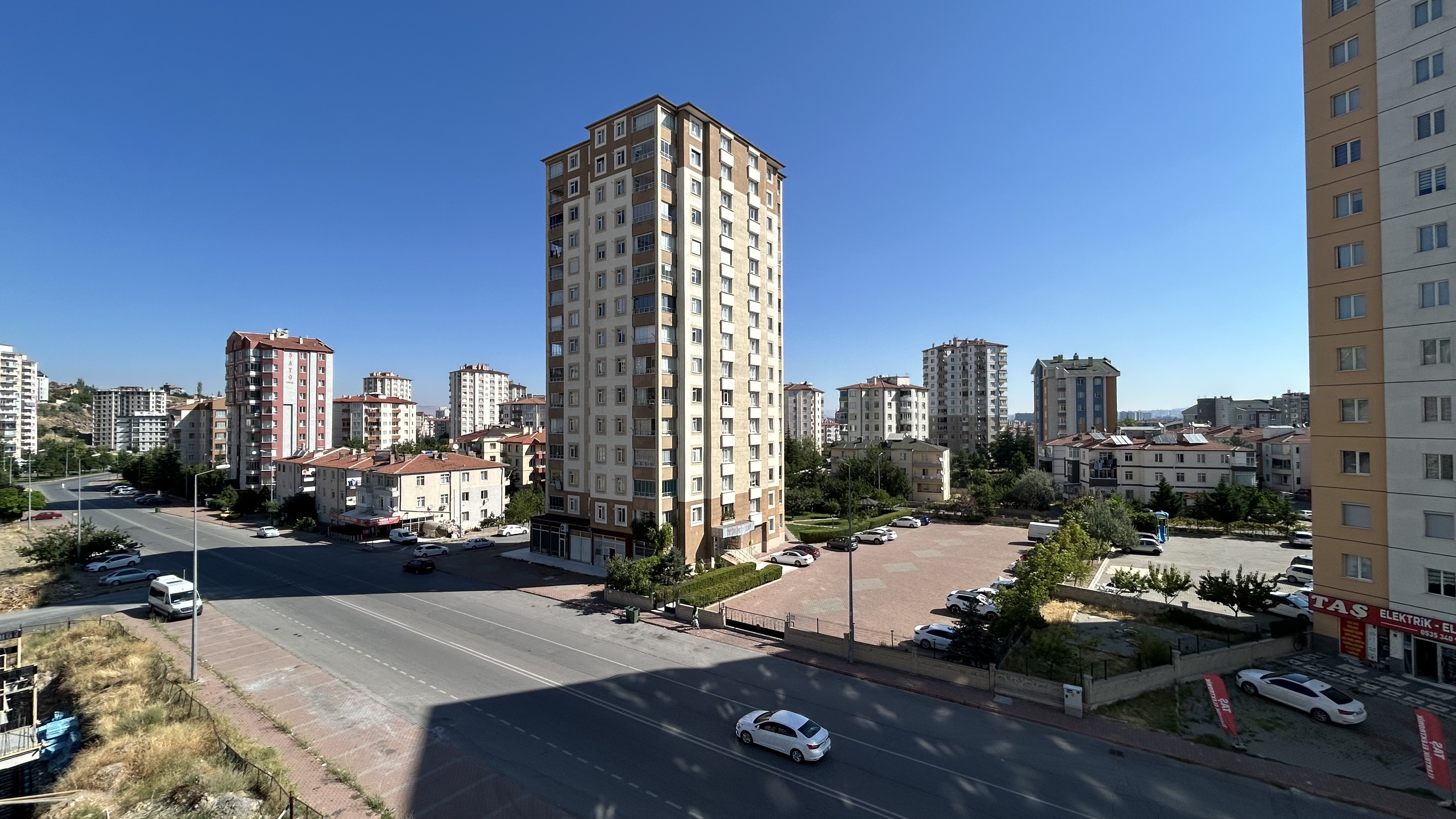 ESENYURT MAH. MERKEZİNDE KİRALIK LÜKS 3+1 DAİRE ! - 18