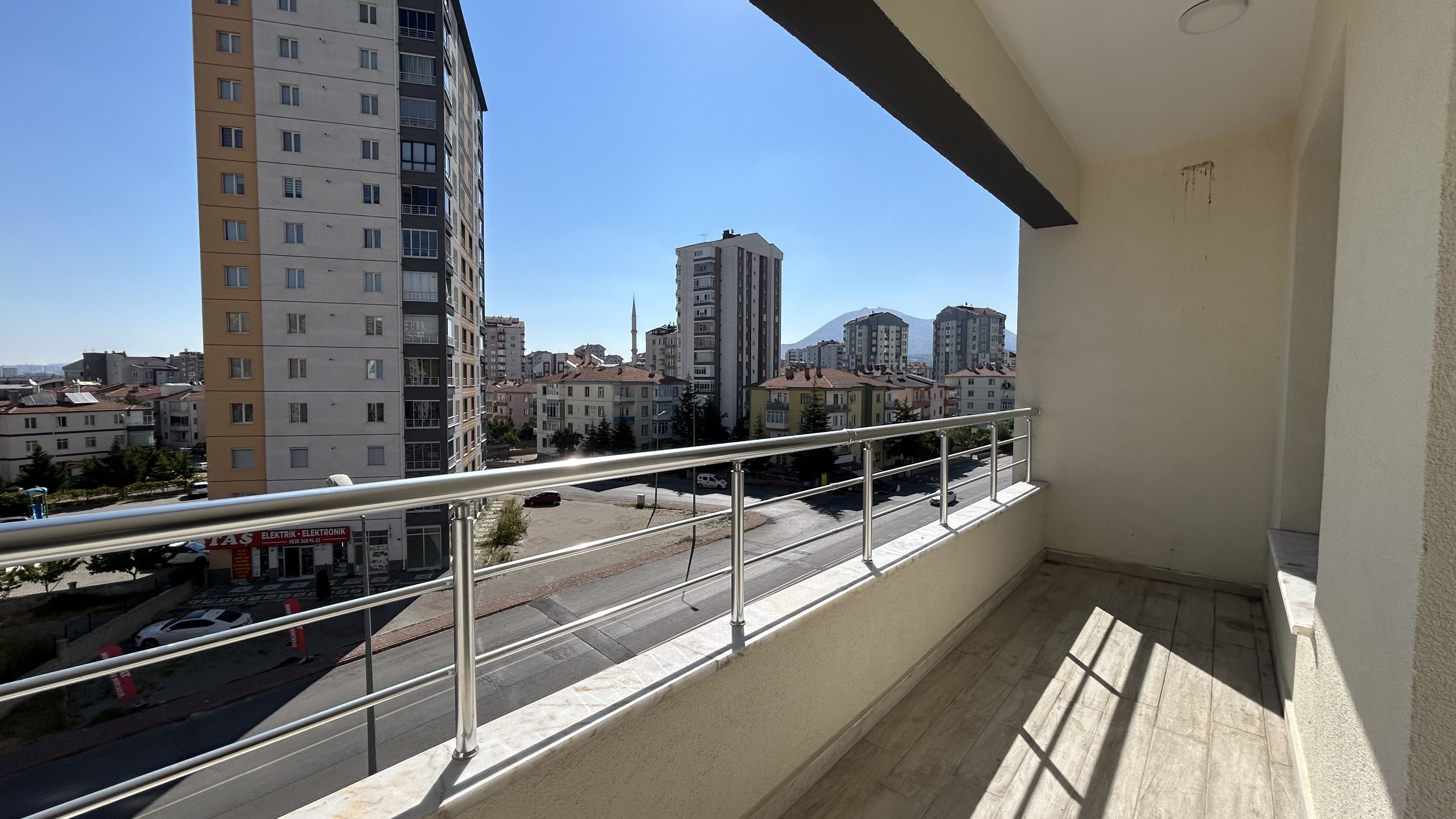ESENYURT MAH. MERKEZİNDE KİRALIK LÜKS 3+1 DAİRE ! - 17